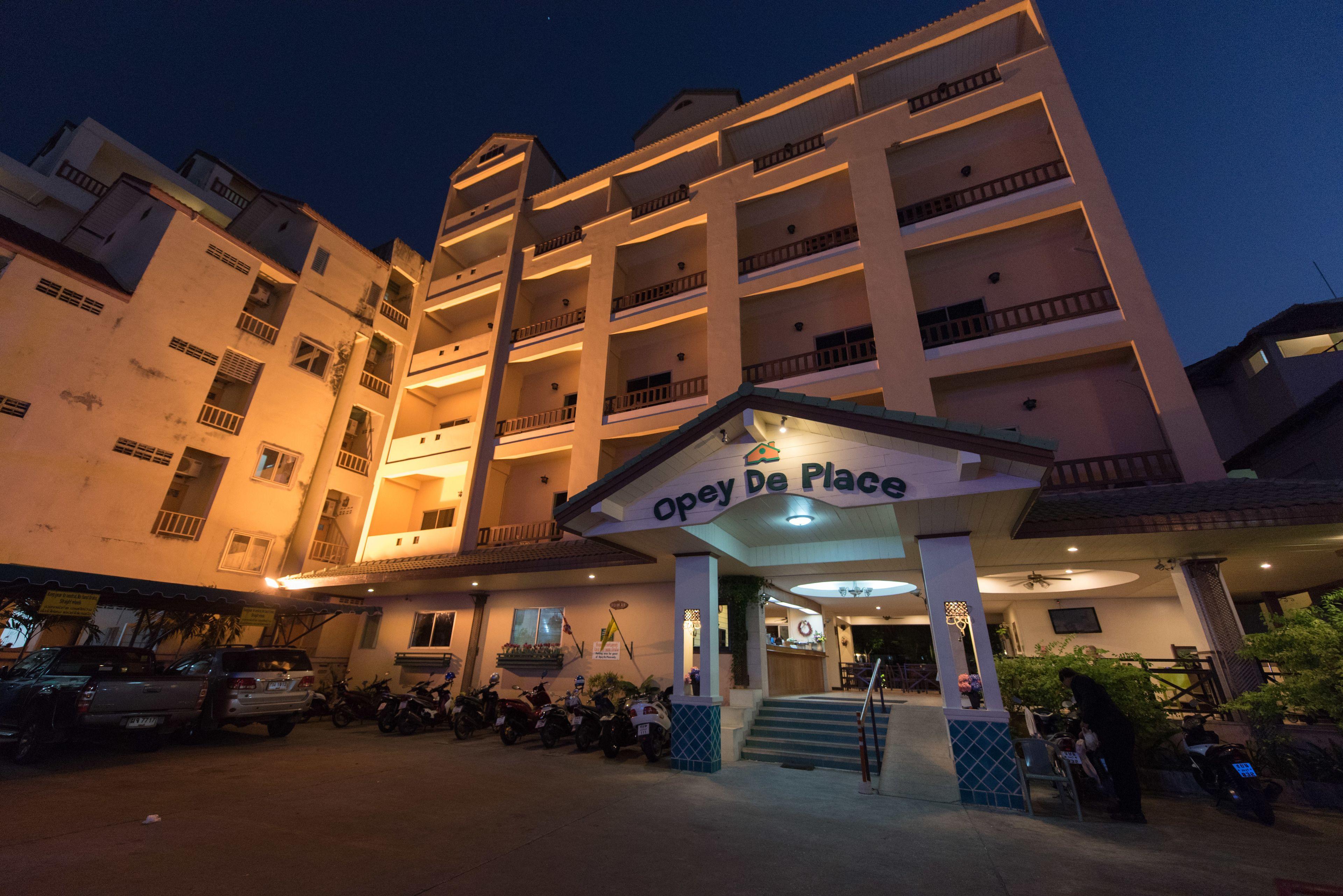 Opey De Place 3*