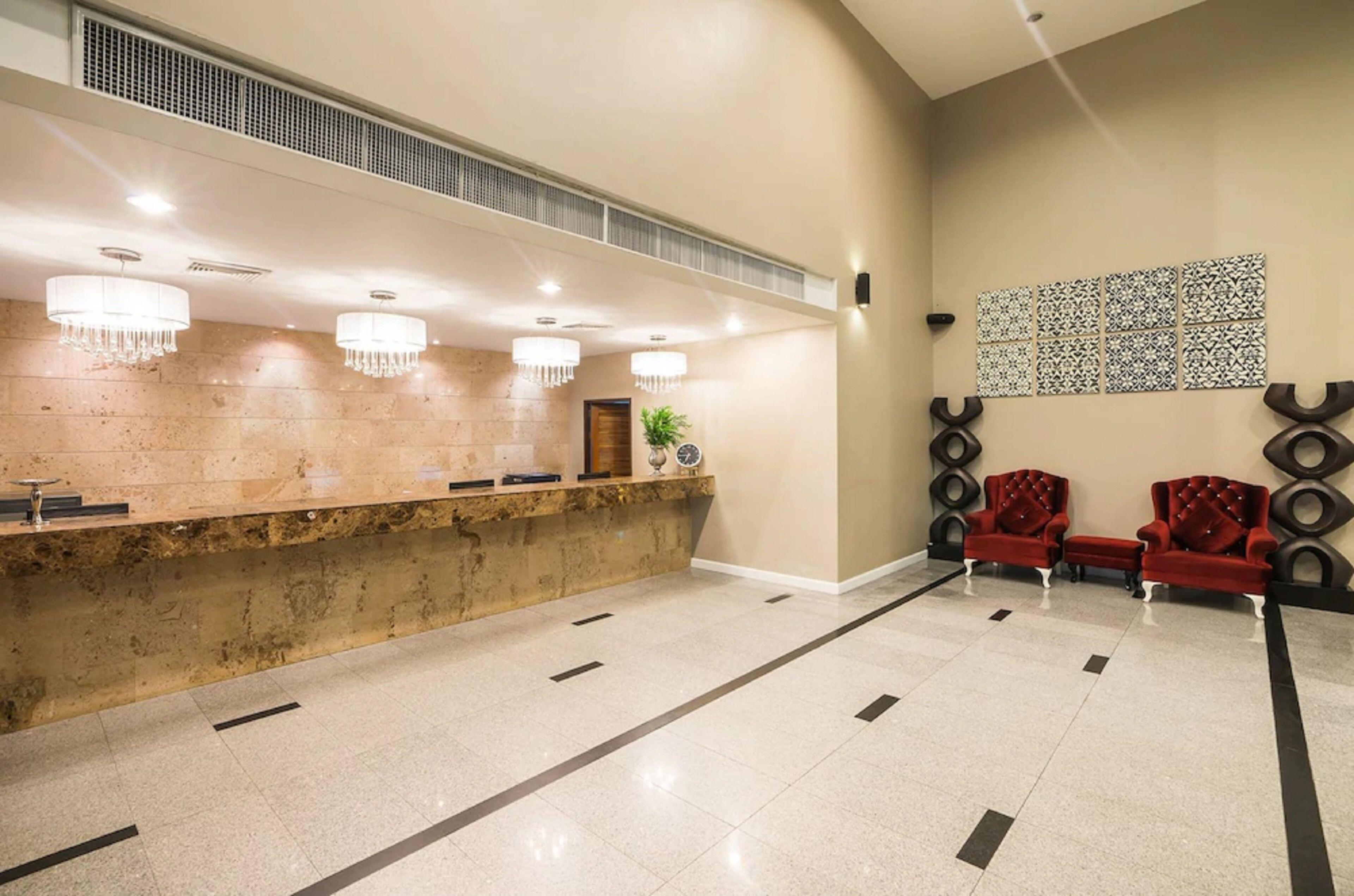 Sea Me Spring Tree Hotel (Adults Only) 3* Pattaya