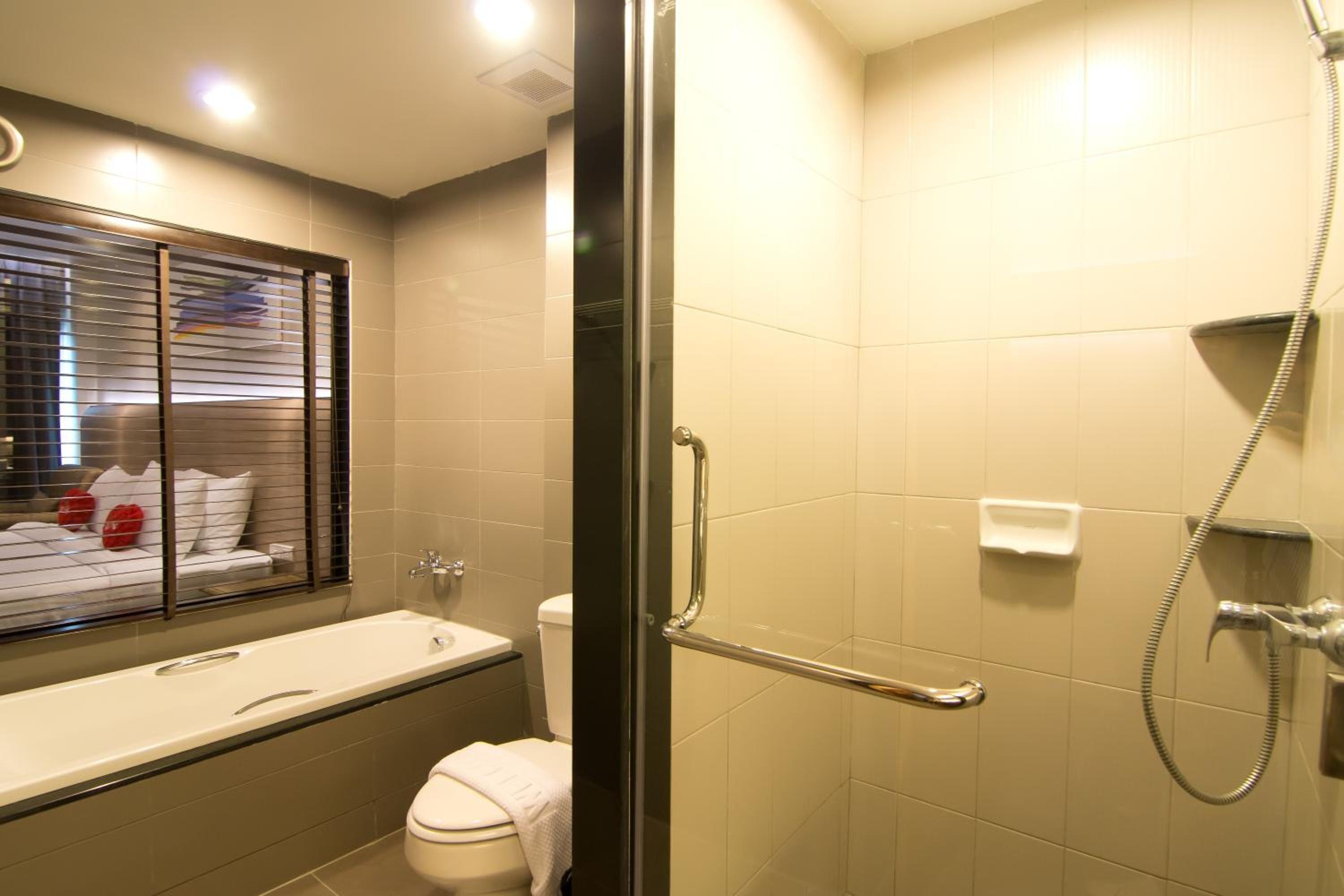 Sea Me Spring Too Hotel Pattaya