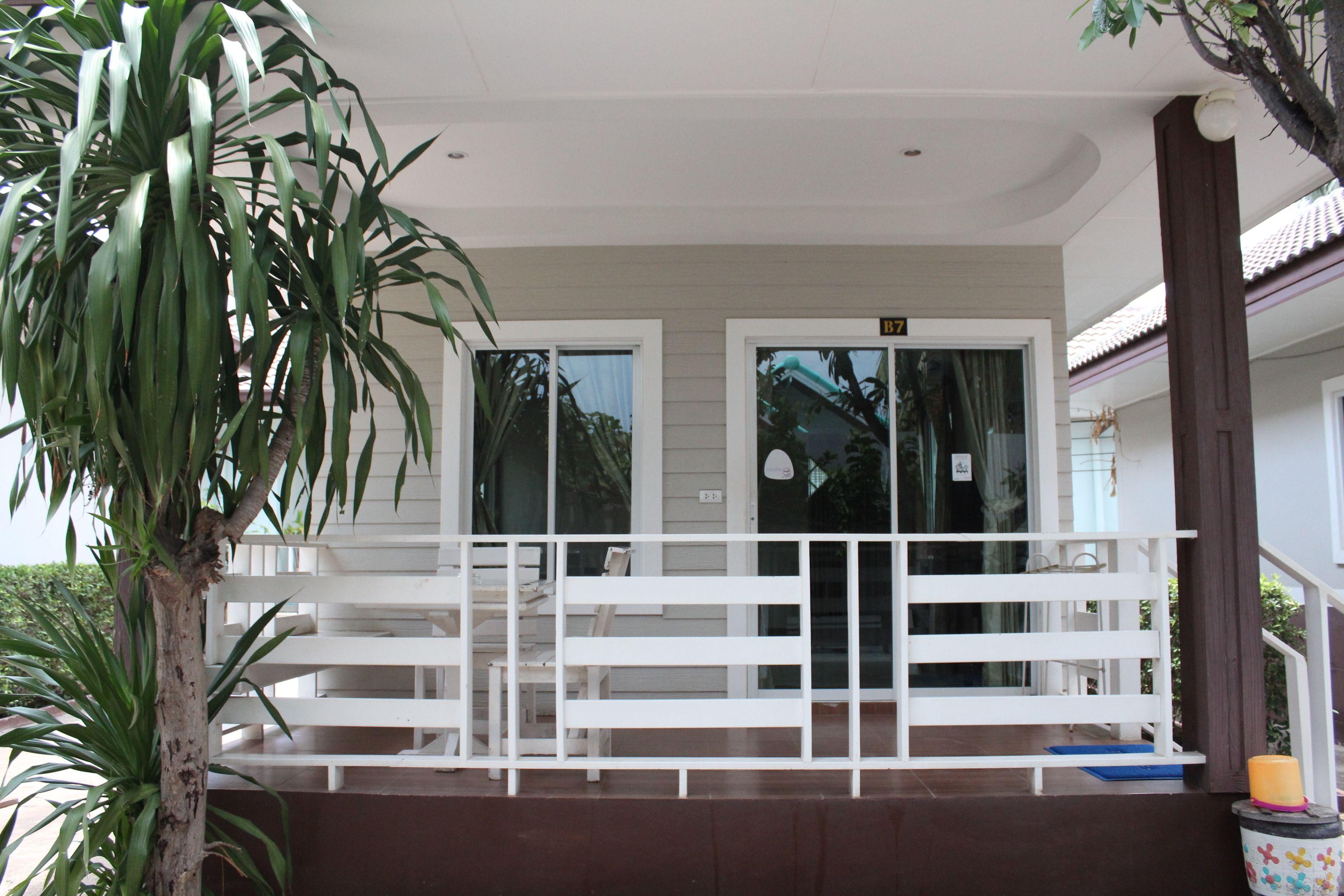 Hotel Bee Orchid Pool 3*