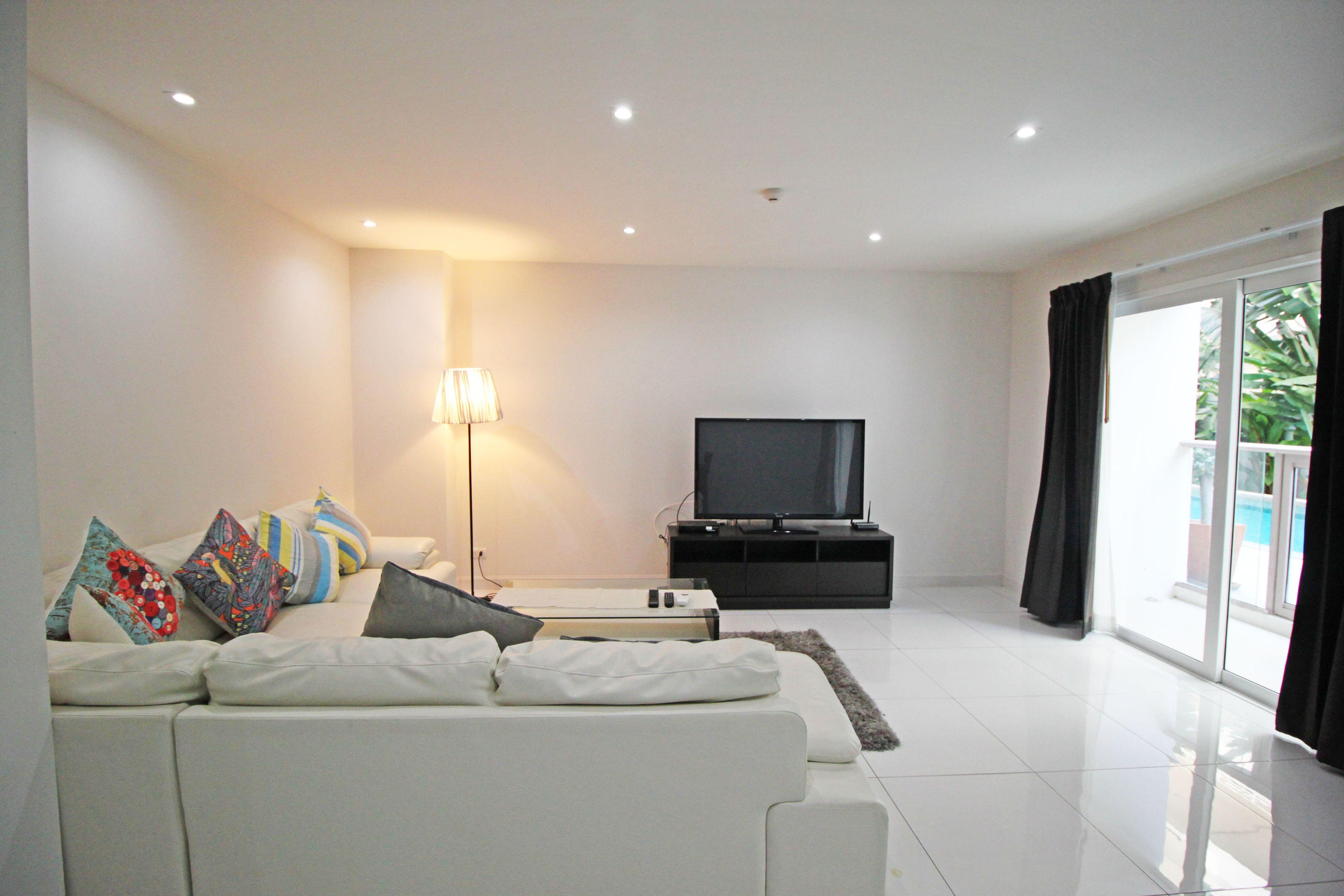 Apartment The Place Pratumnak By Sunny