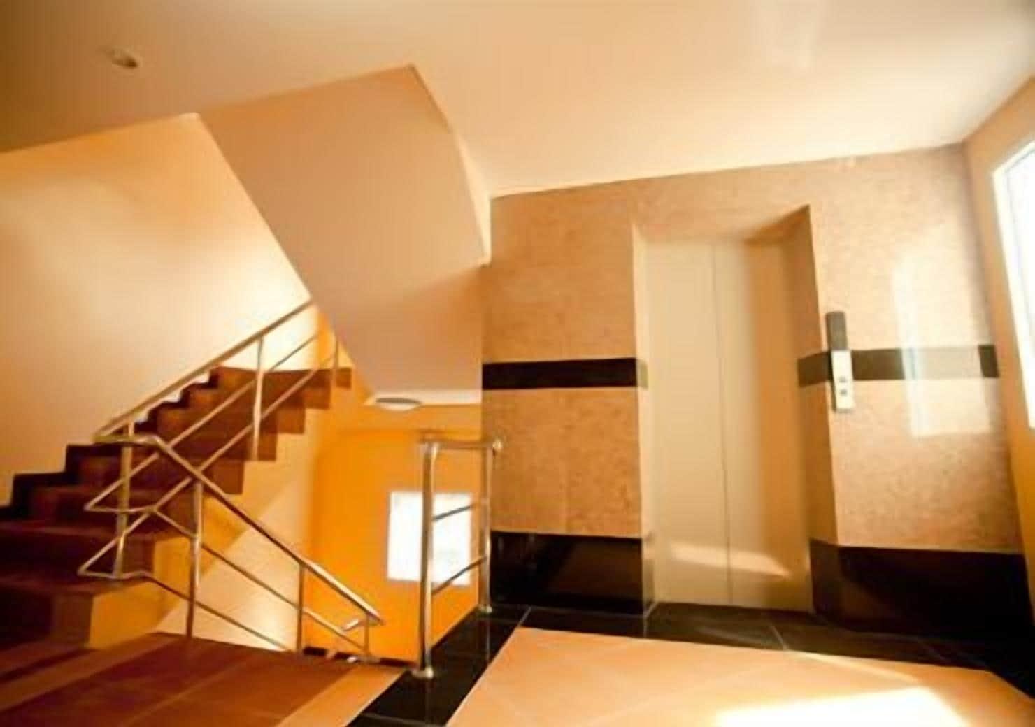Iris โรงแรม