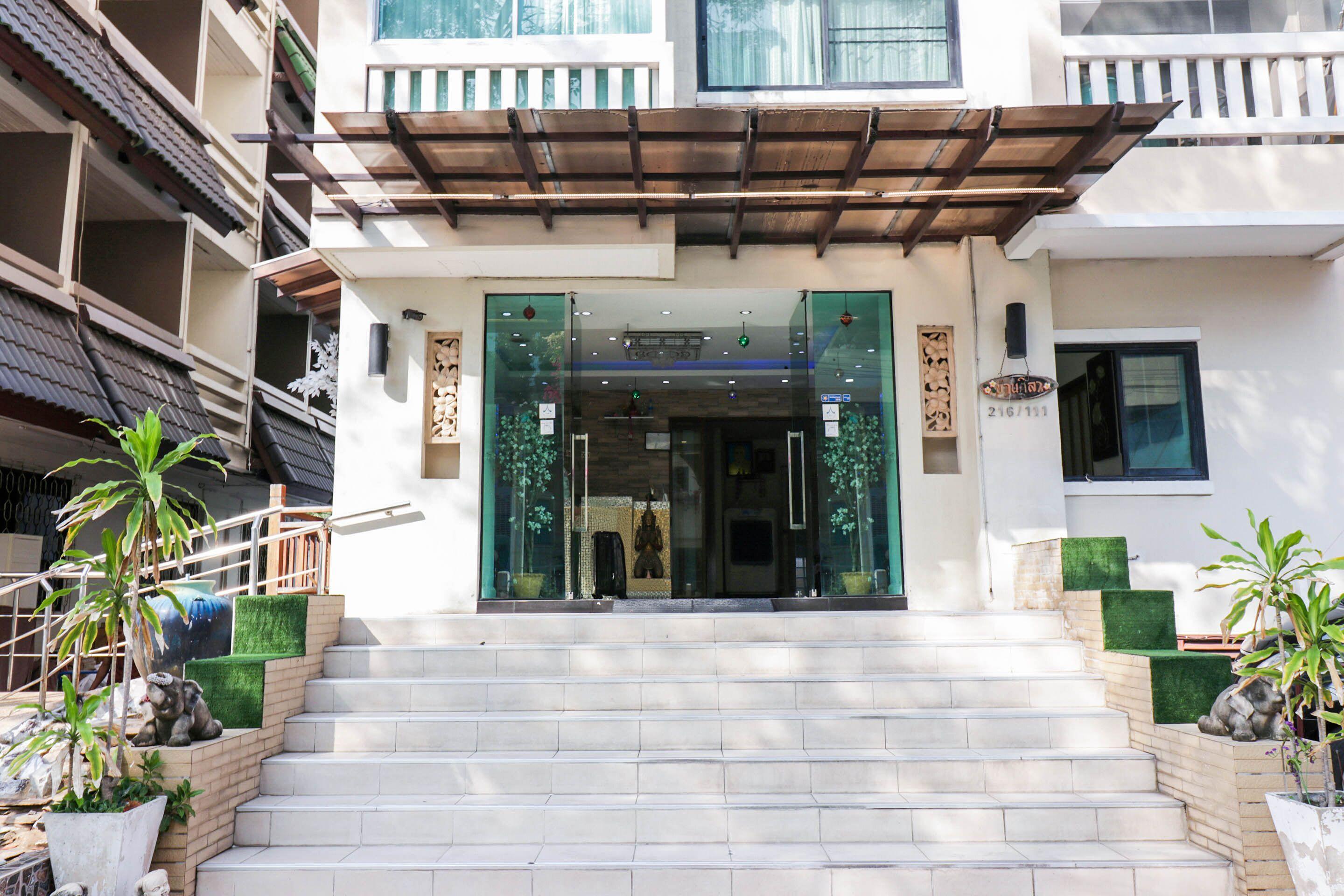 Natural โรงแรม