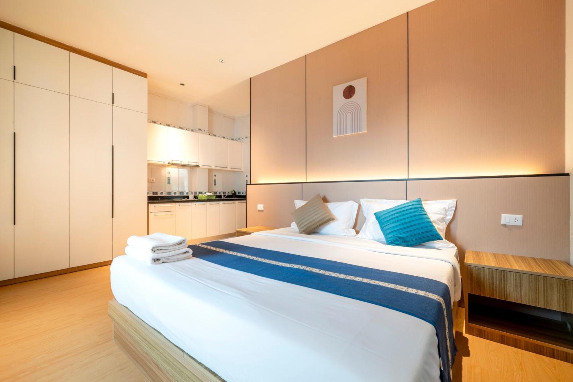 Selina Place Hotel