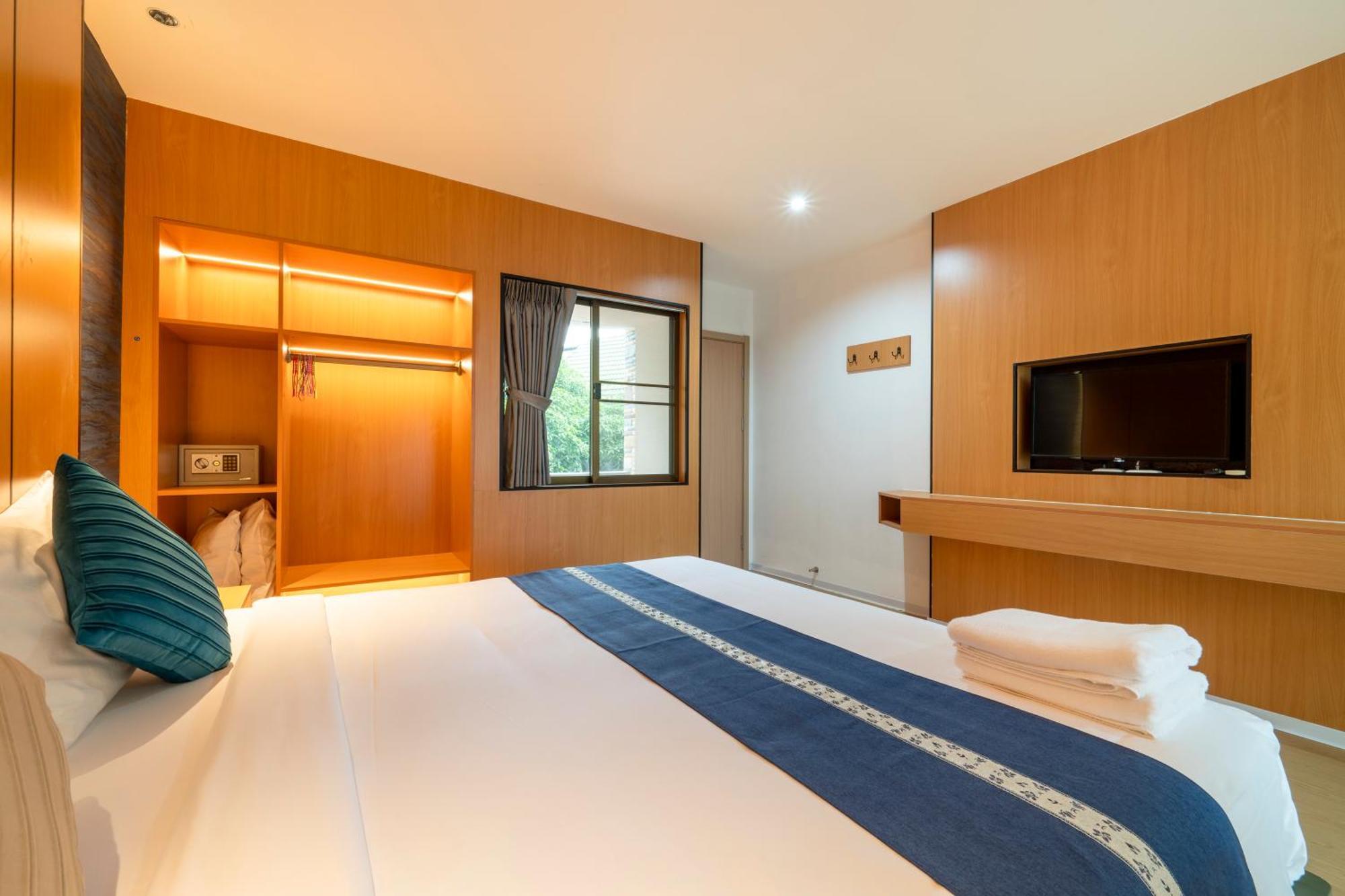 Selina Place 3*