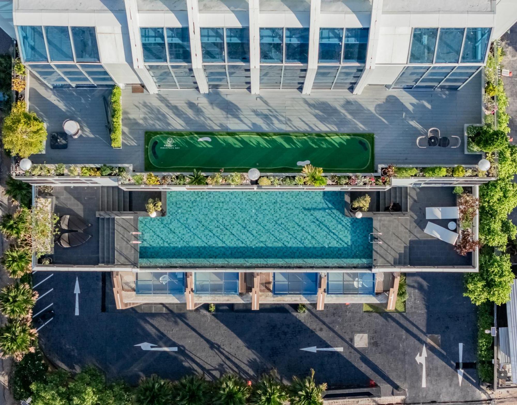 Beverly Mountain Bay, Trademark Collection By Wyndham Hotel Pattaya