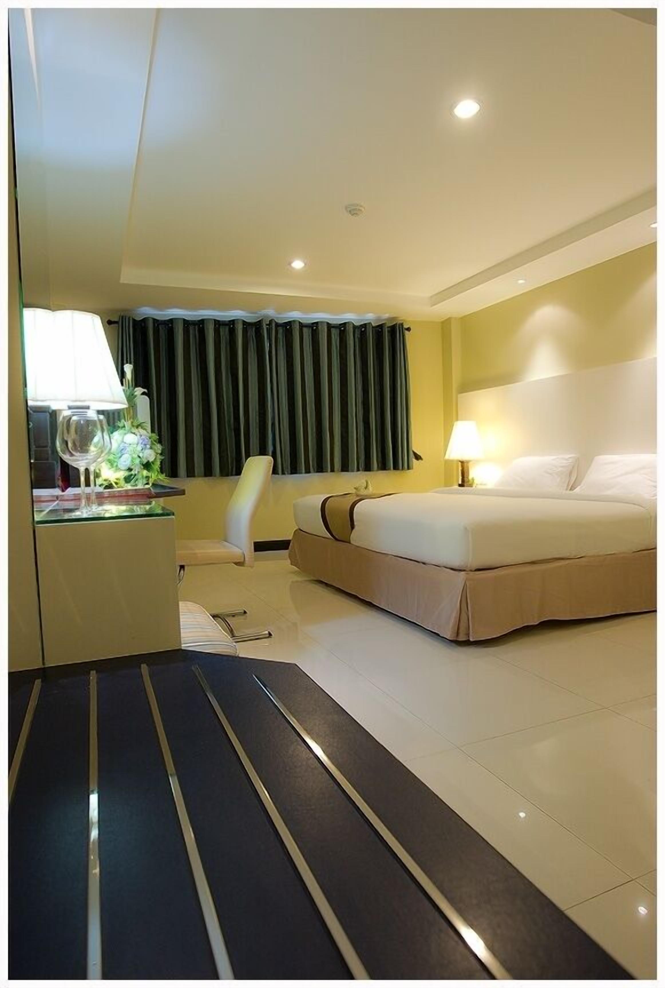 Fourteen Again Inn Pattaya