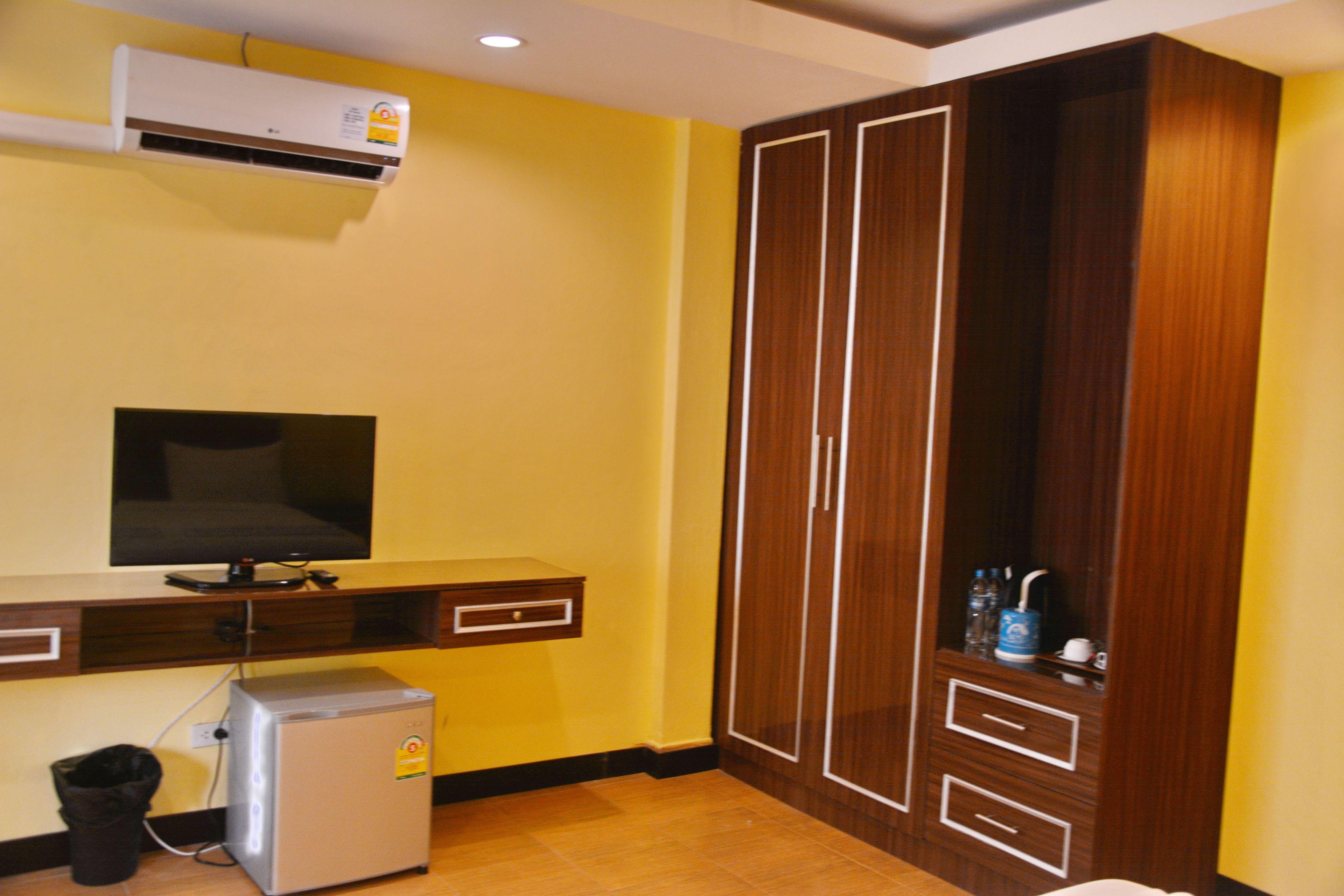 Taj Place Residency 2*