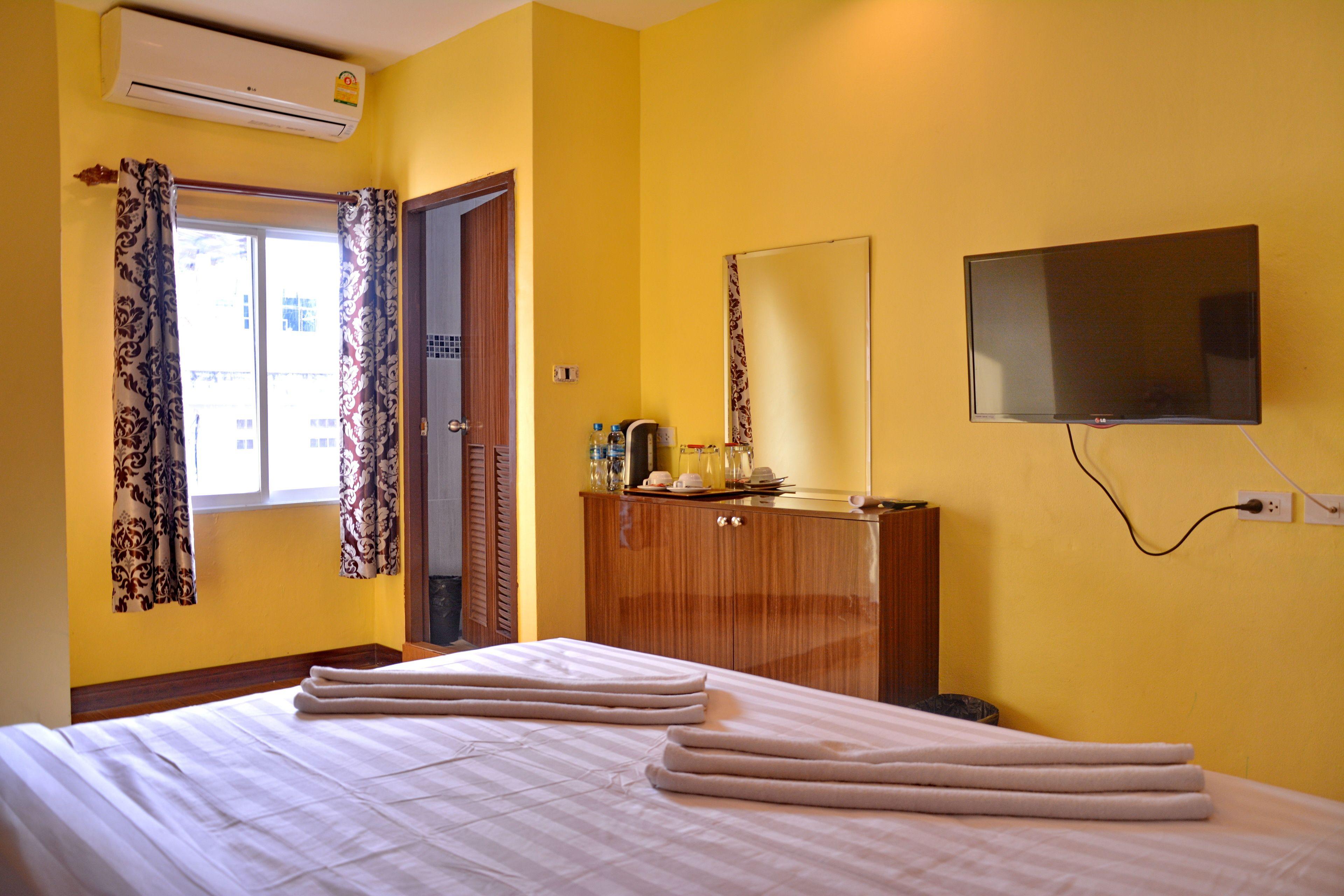 Taj Place Residency Hotel 2*