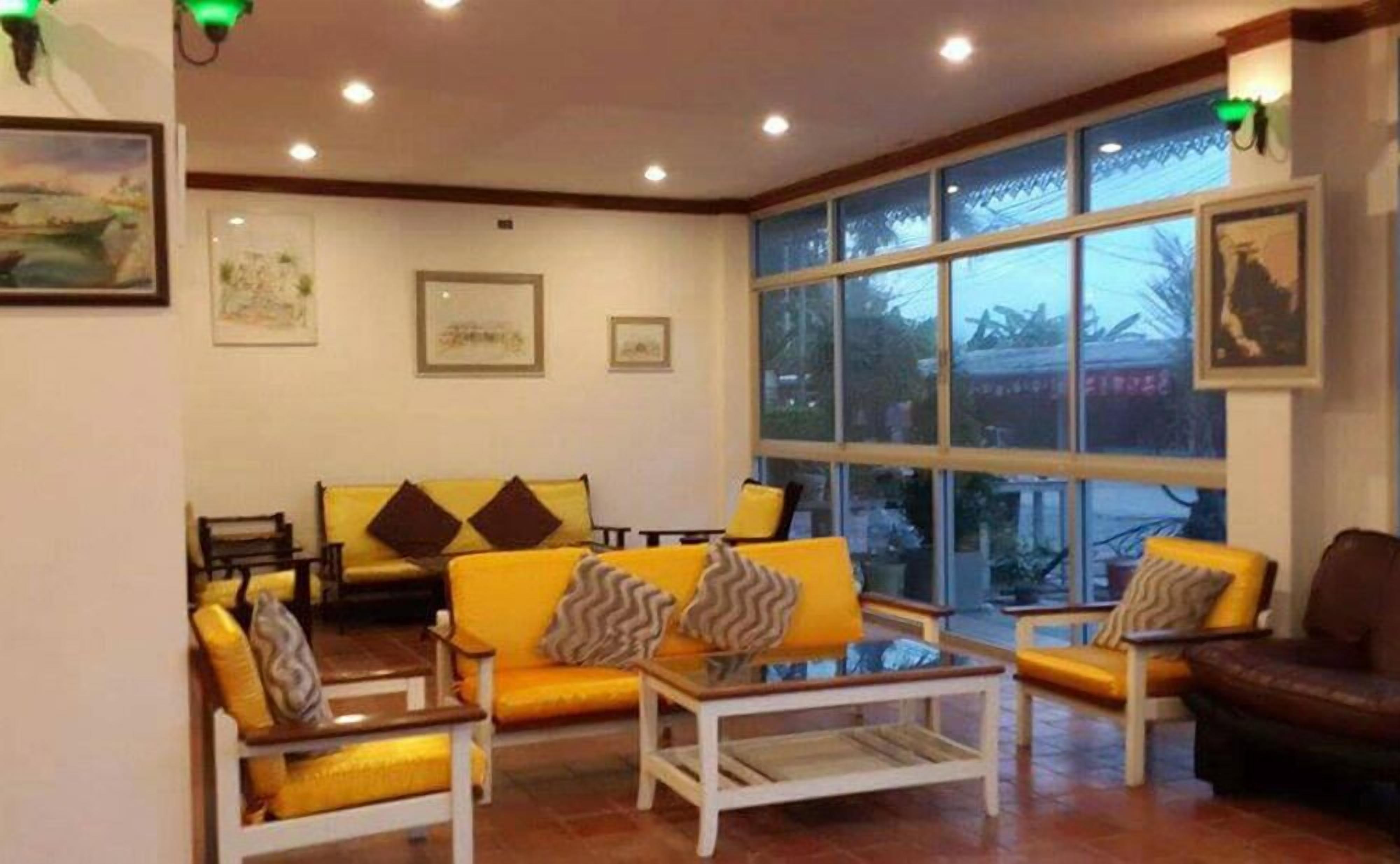 Sea Falcon On The Water 2*