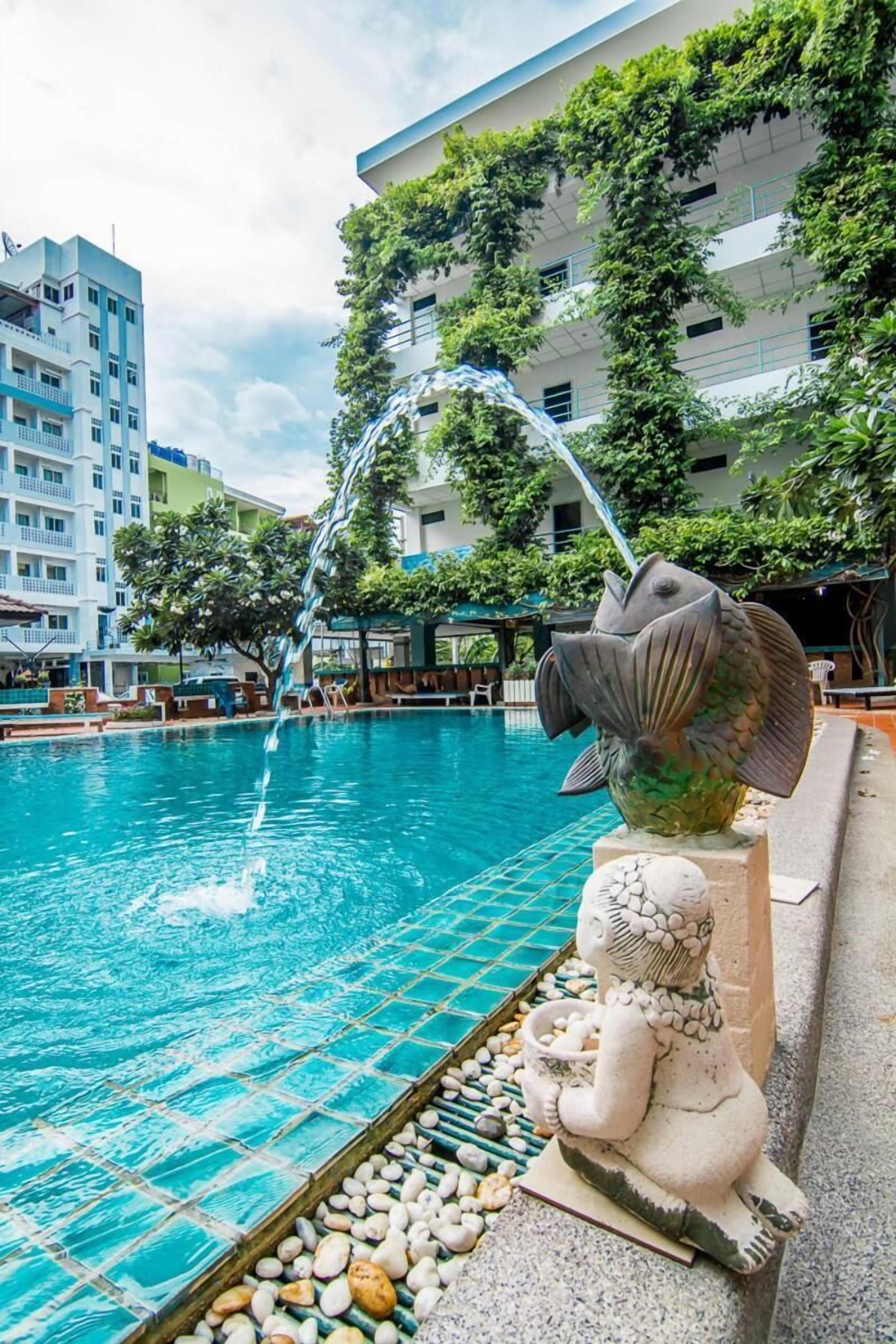 Sutus Court 5 3* Pattaya
