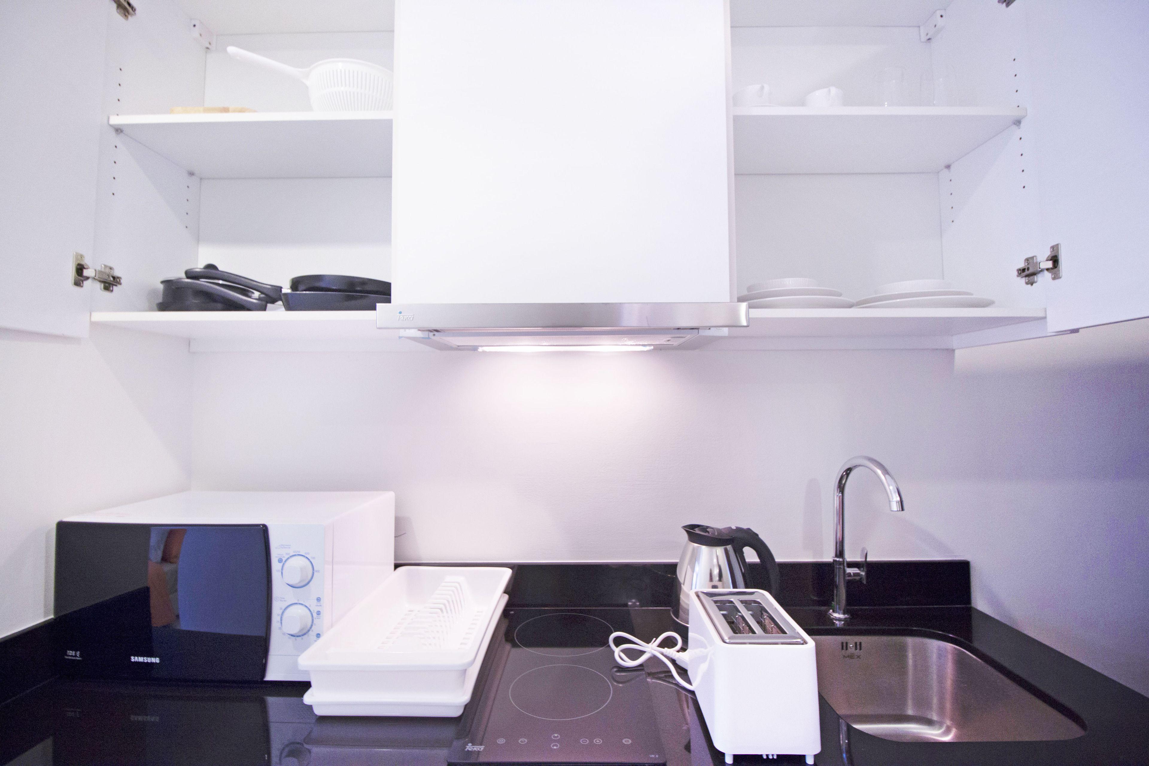 Apartment Art On The Hill By Sunny *