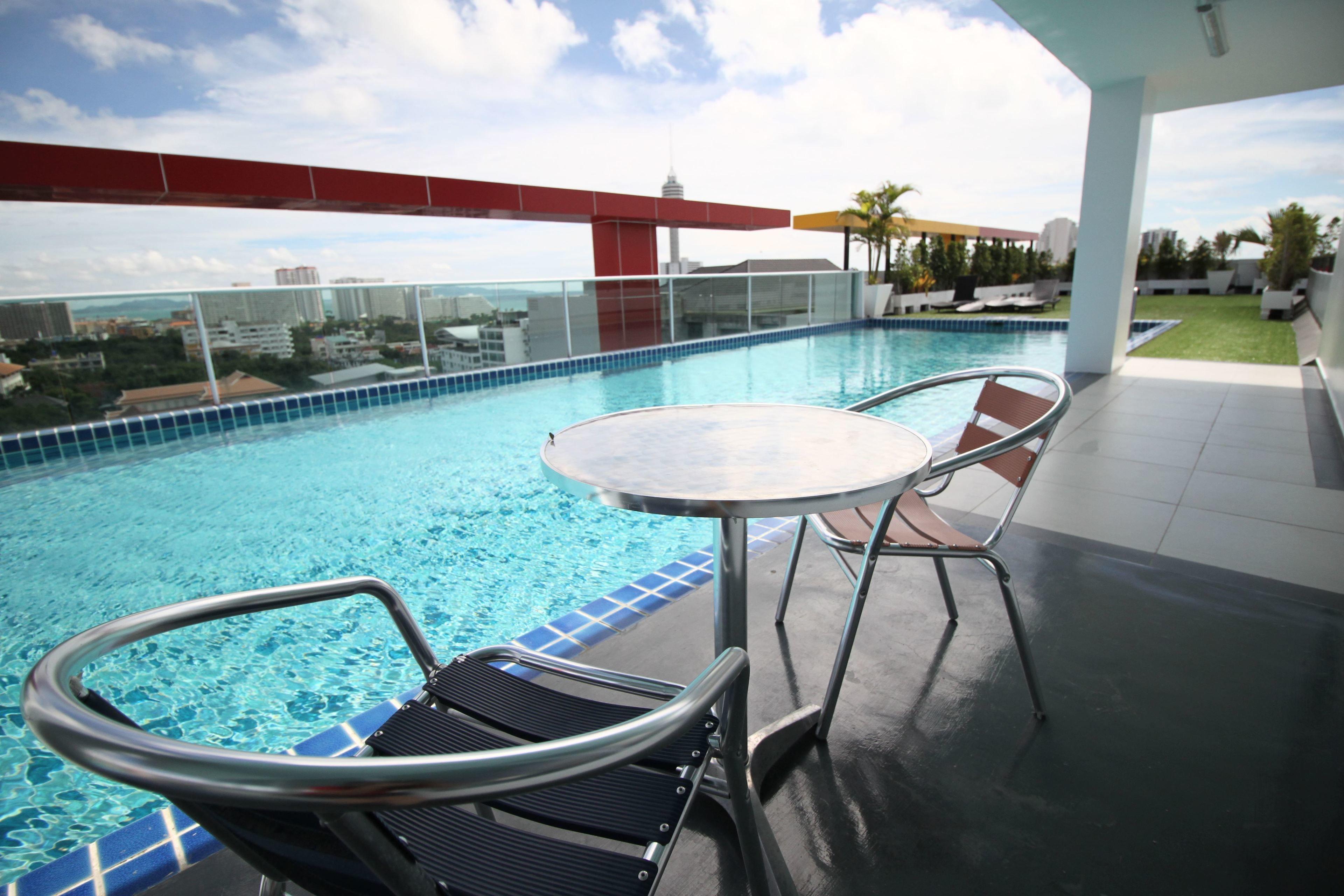 Art On The Hill By Sunny Apartment