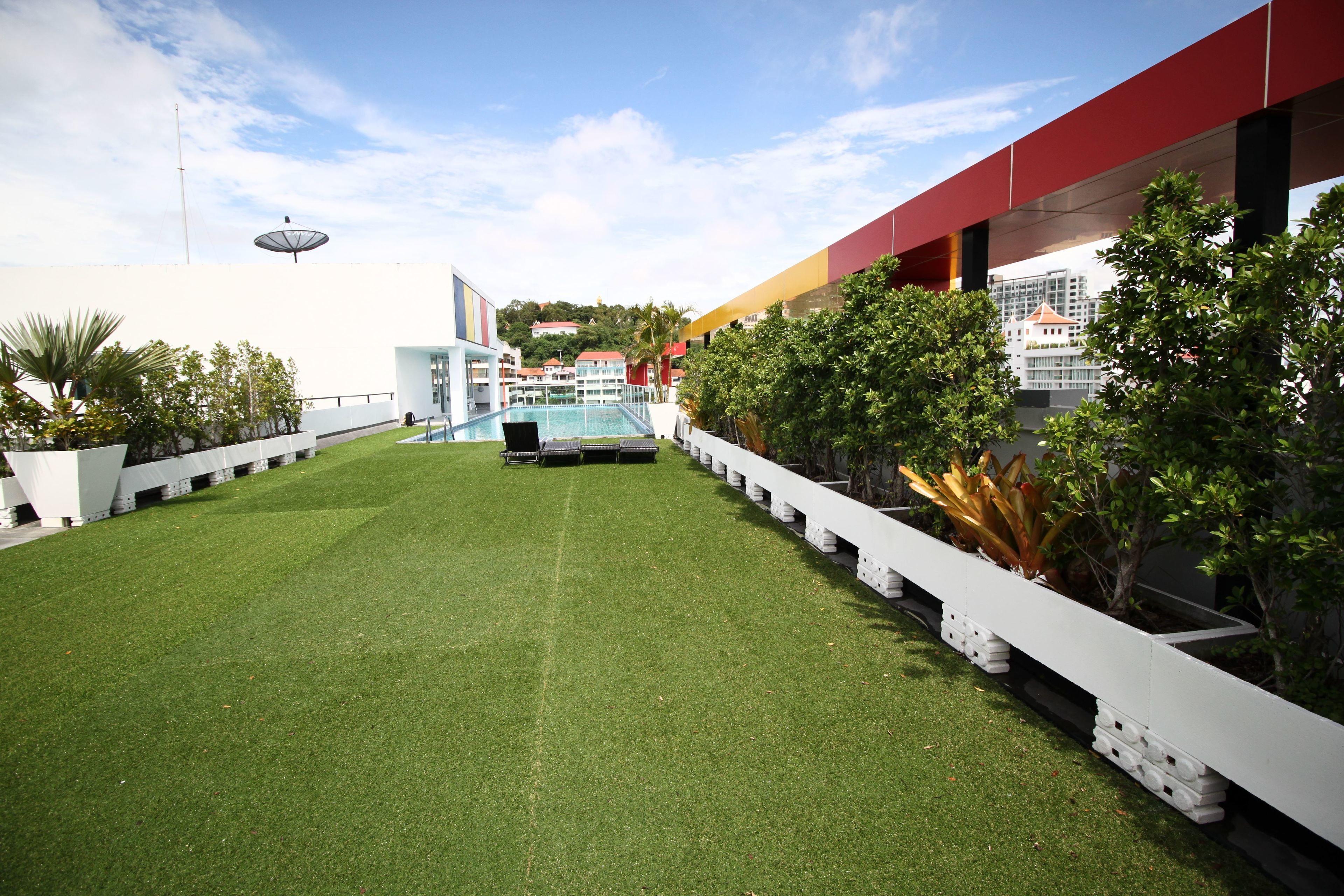 Art On The Hill By Sunny Apartment Pattaya