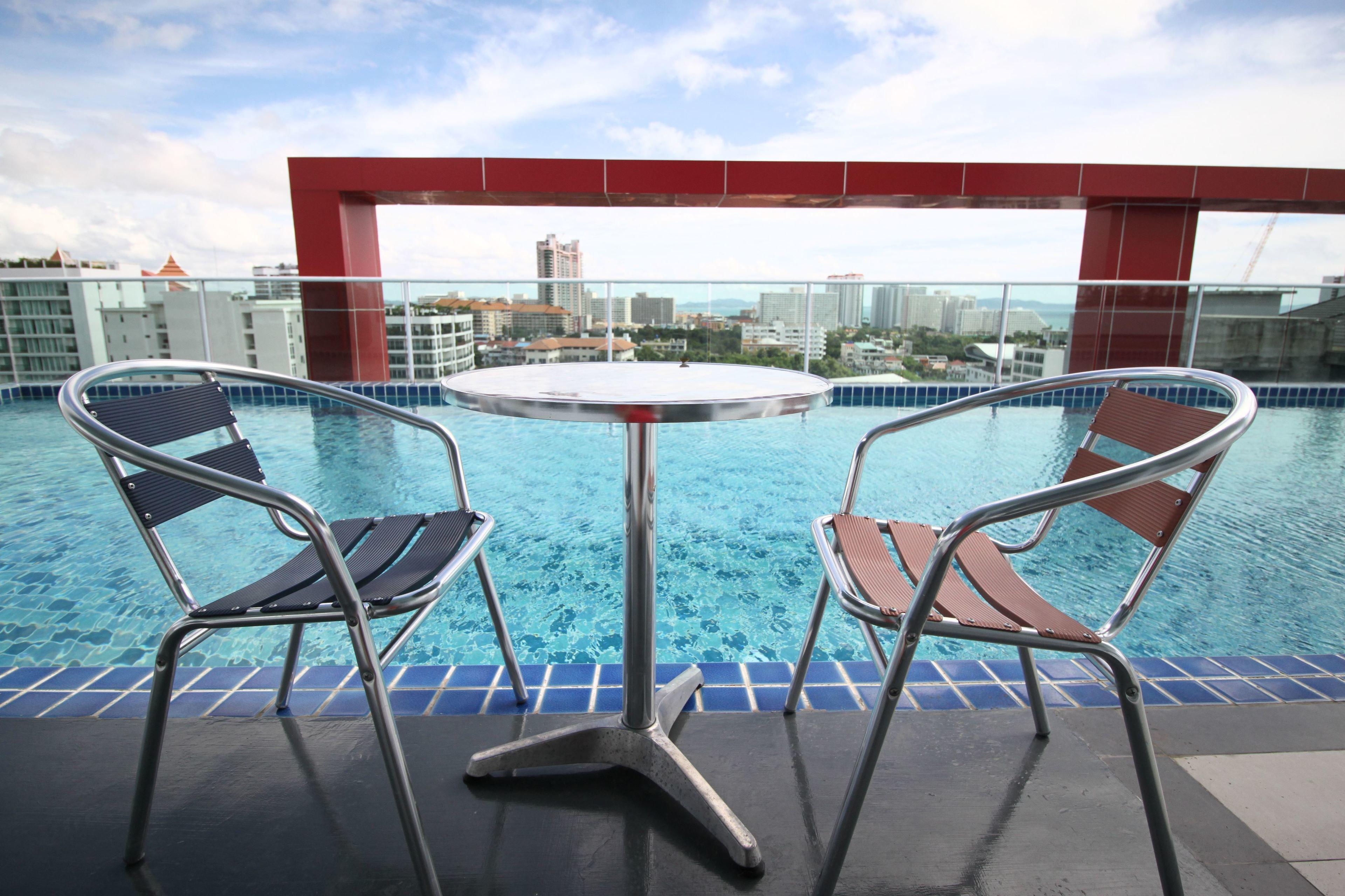 Apartment Art On The Hill By Sunny