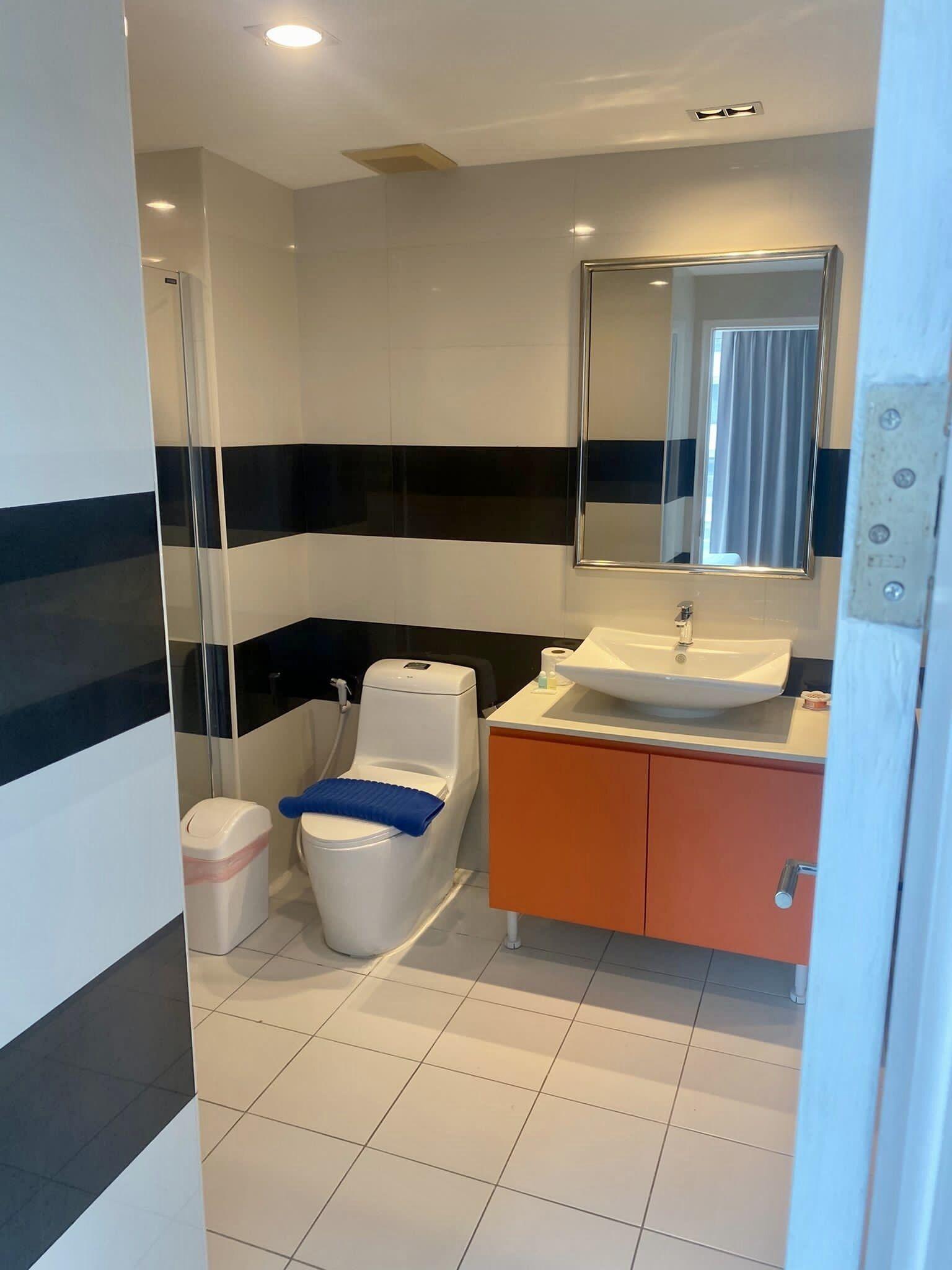 Art On The Hill By Sunny *