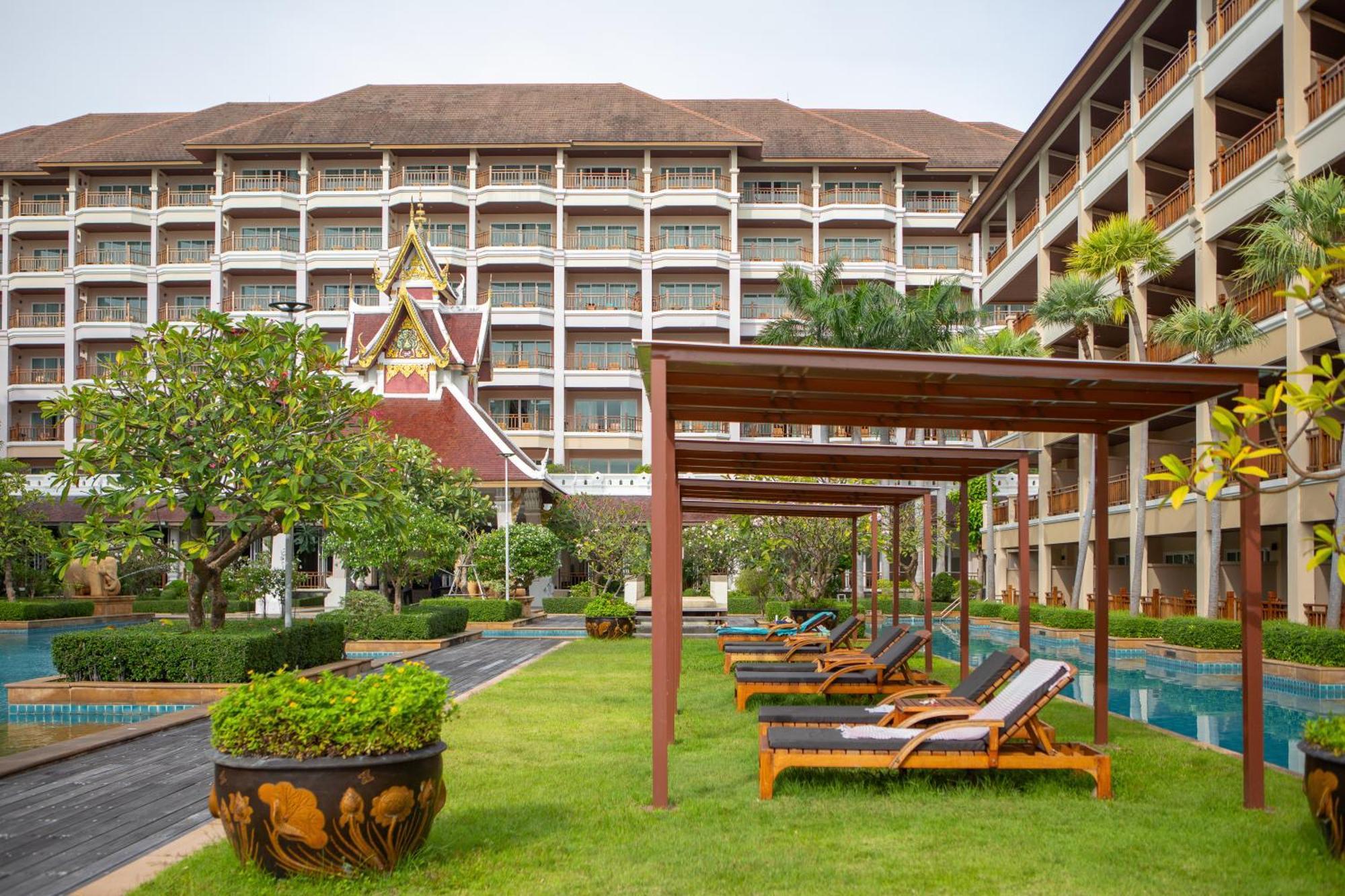 The Heritage Beachfront Resort 4*
