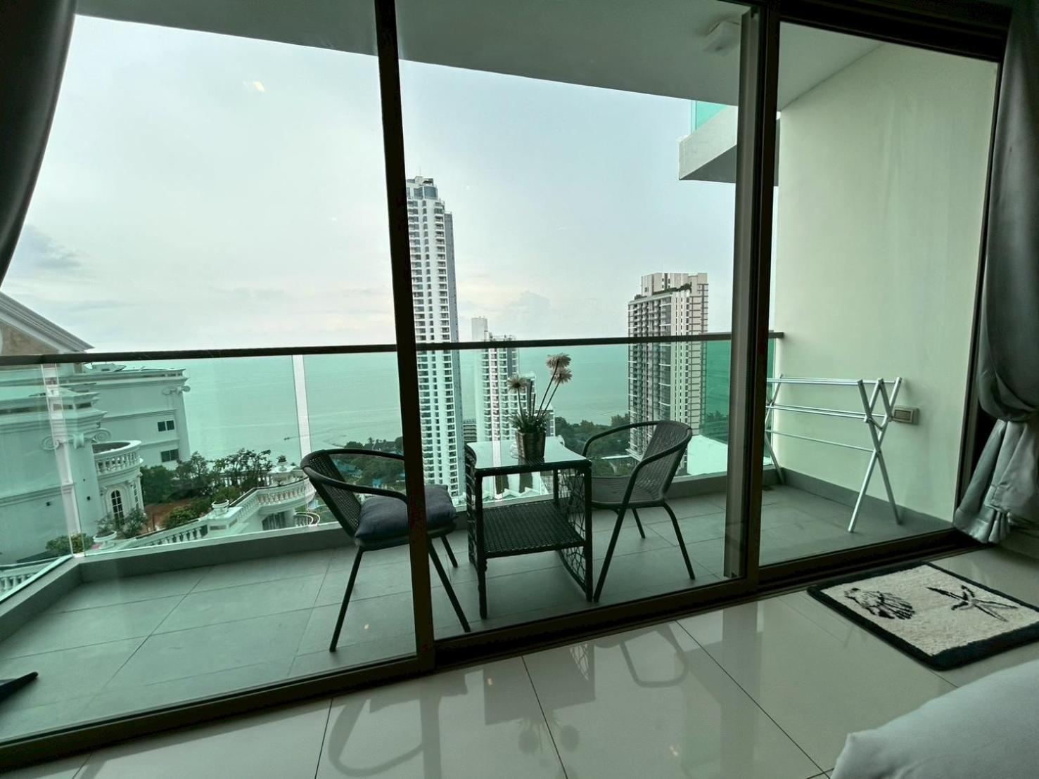 Apartment Wong Amat Tower 2808