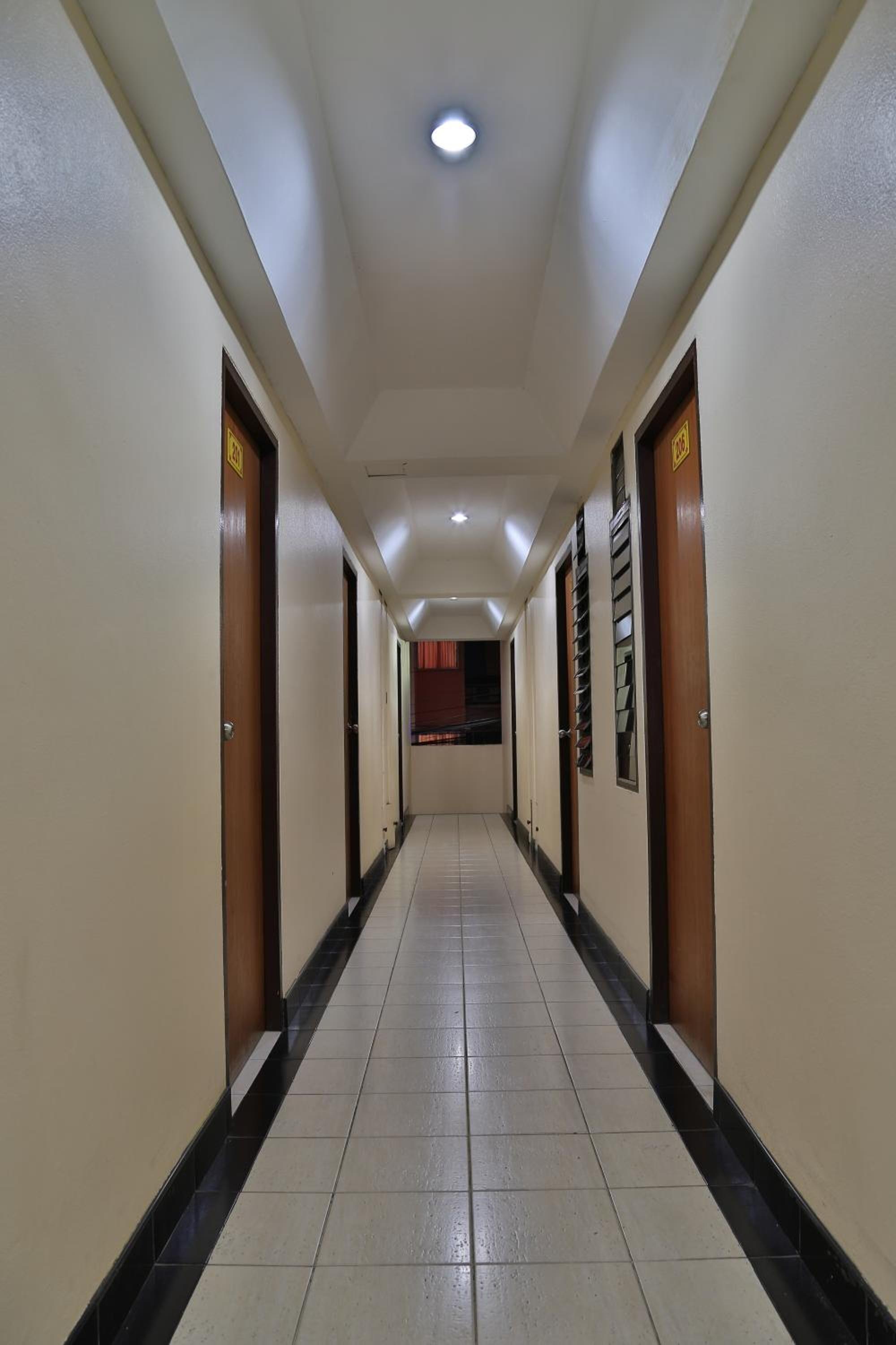 Harrys Bar & Restaurant Hotel Pattaya