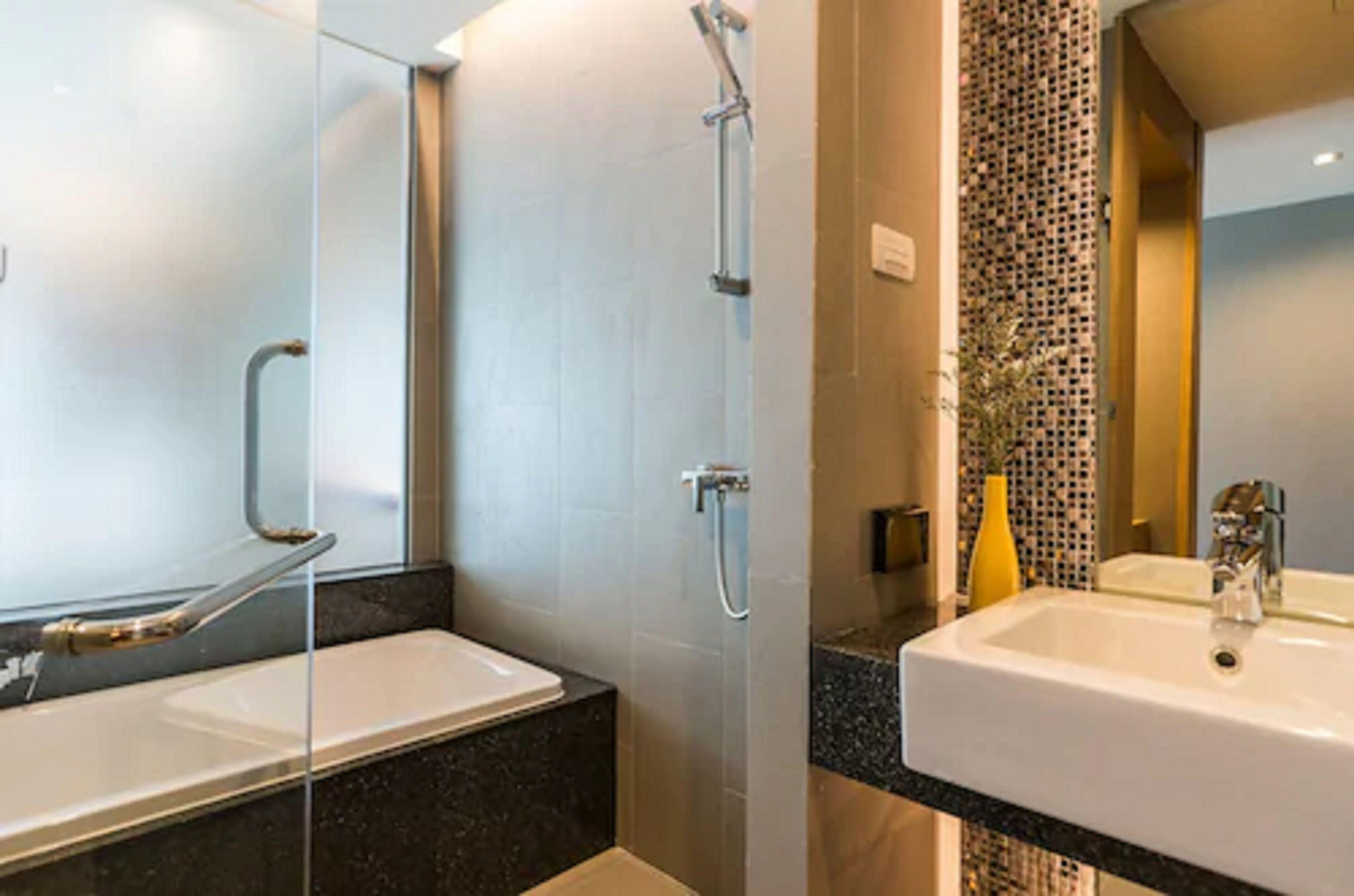 Sea Me Spring Tree Hotel (Adults Only) Pattaya