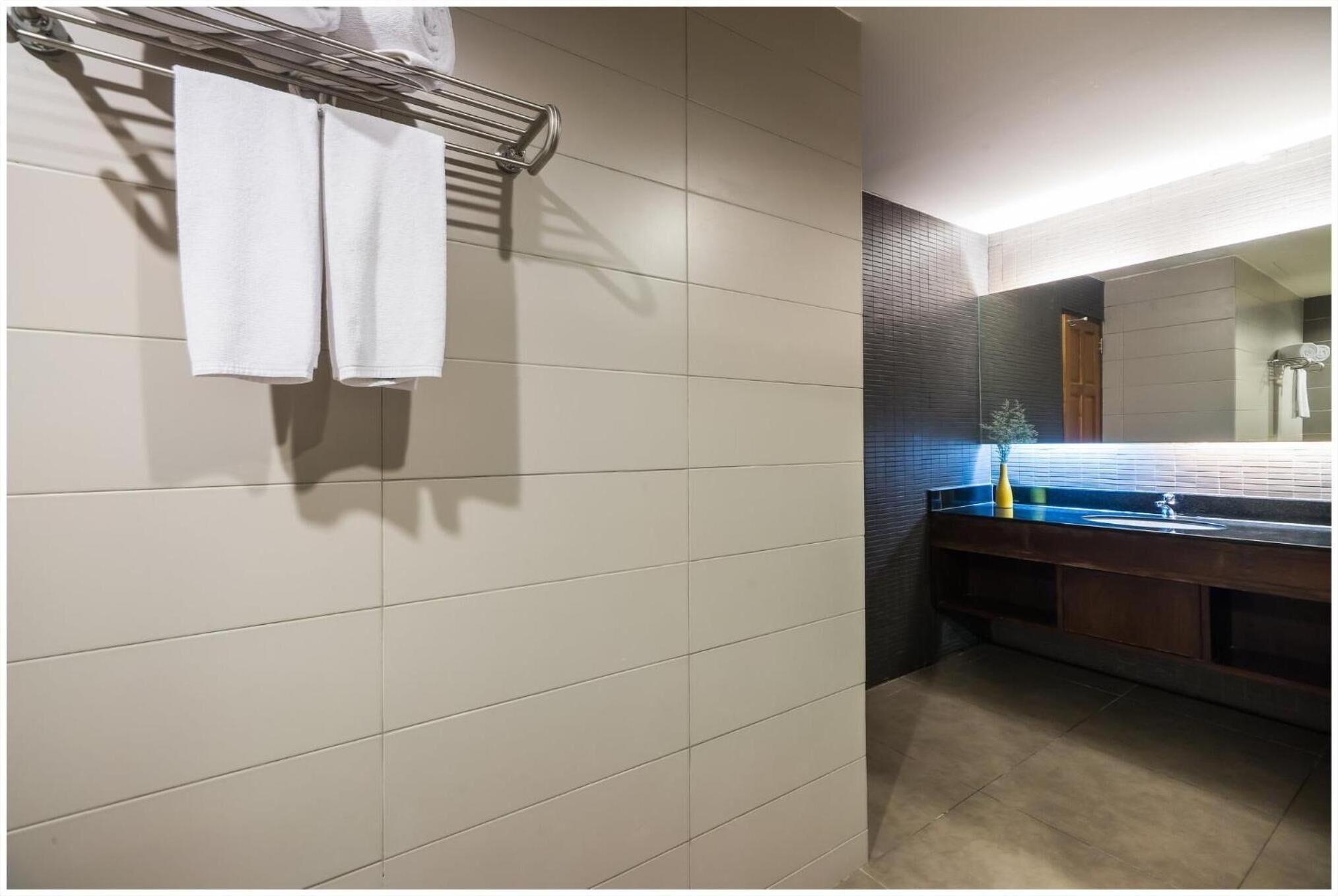 Sea Me Spring Tree Hotel (Adults Only) Hotel 3*