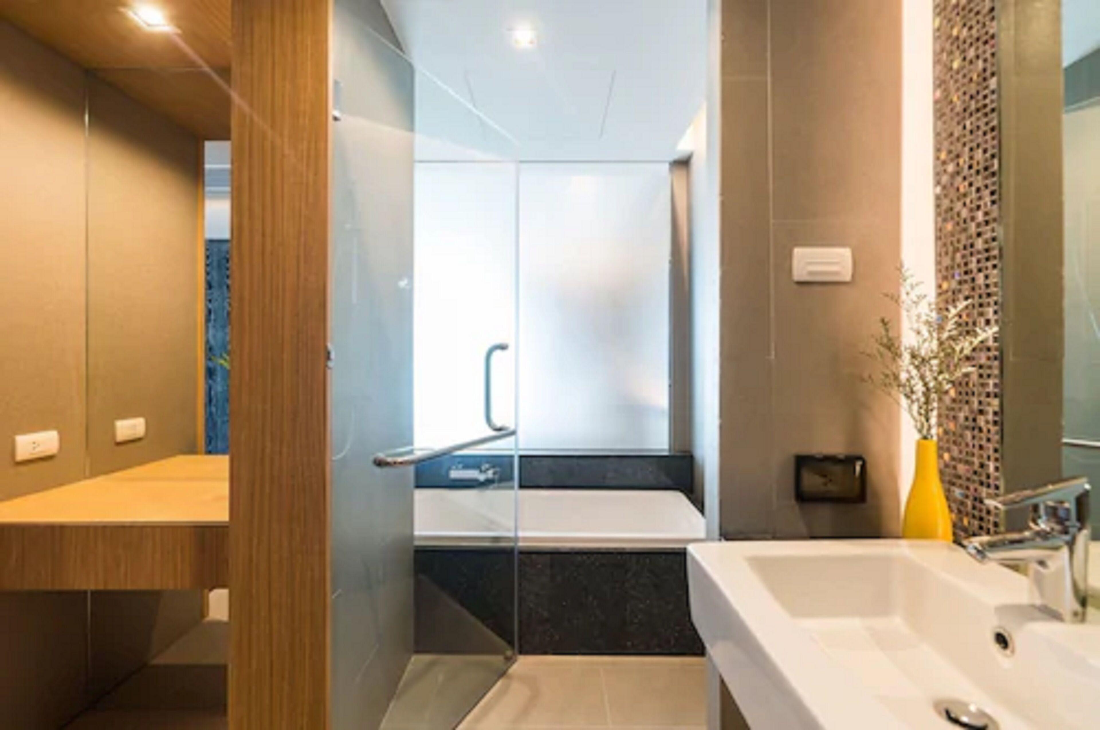 Sea Me Spring Tree Hotel (Adults Only)