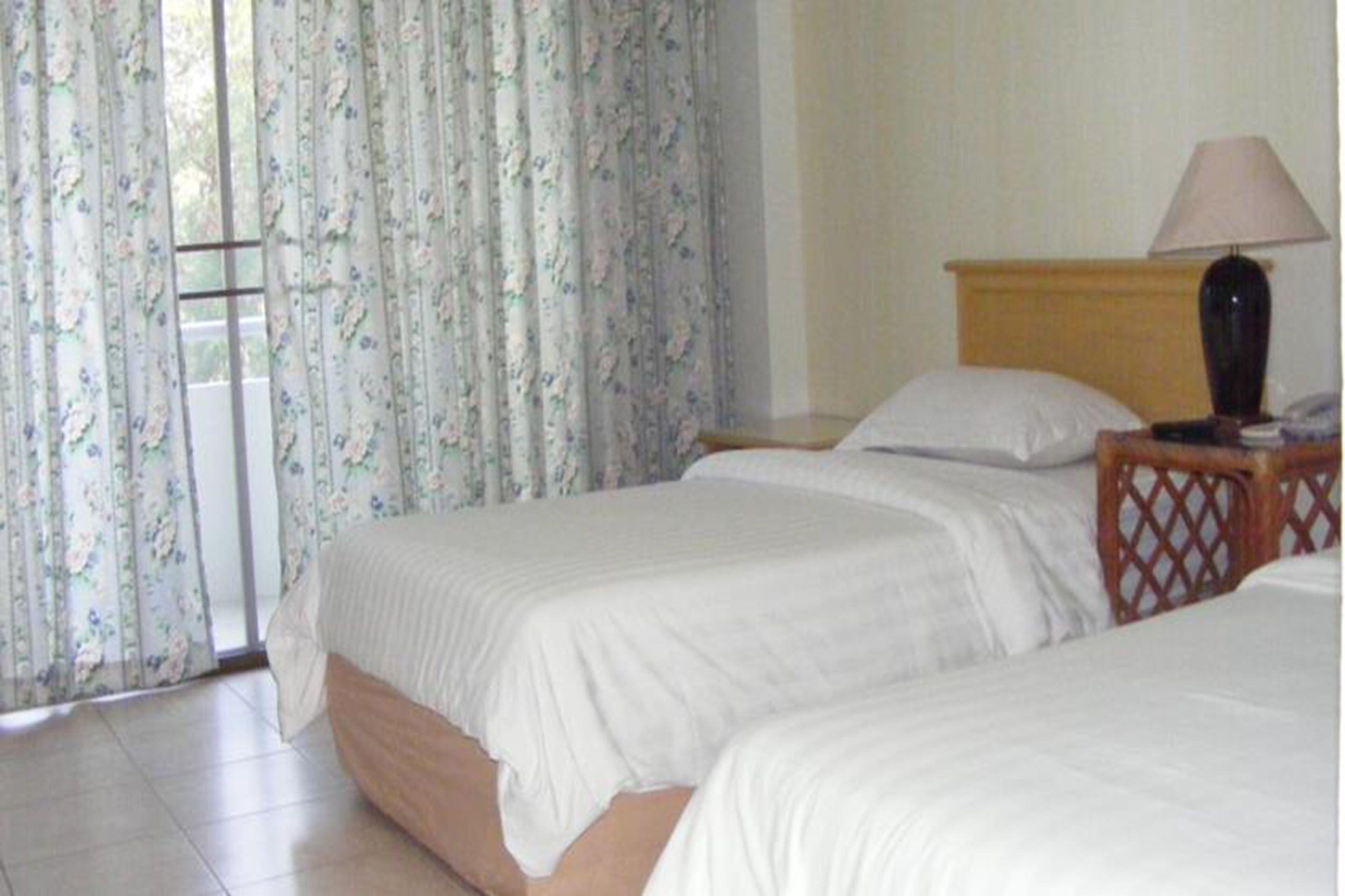 Garden Paradise Hotel 3*