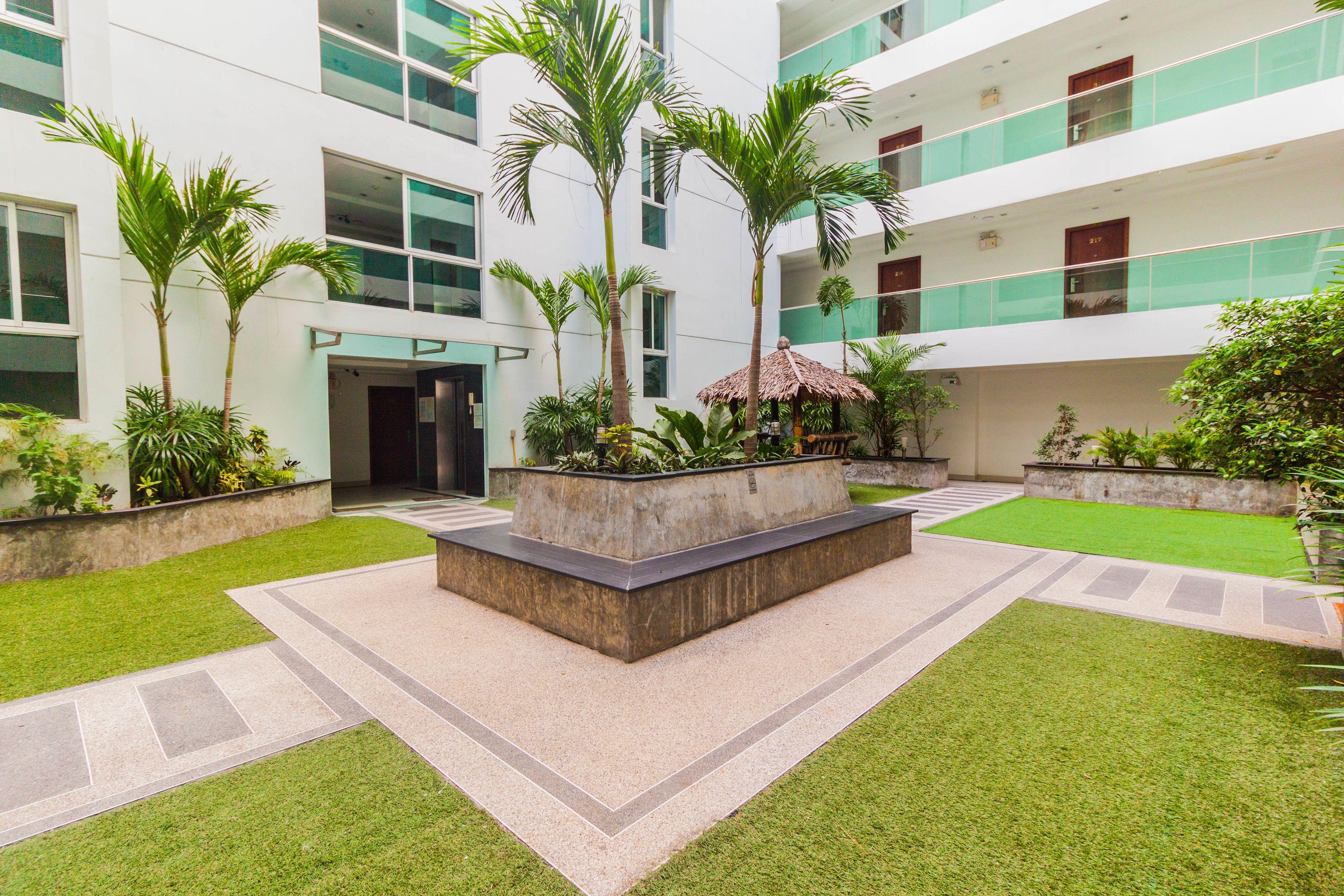 Hotel Laguna Bay 1 By Psr *