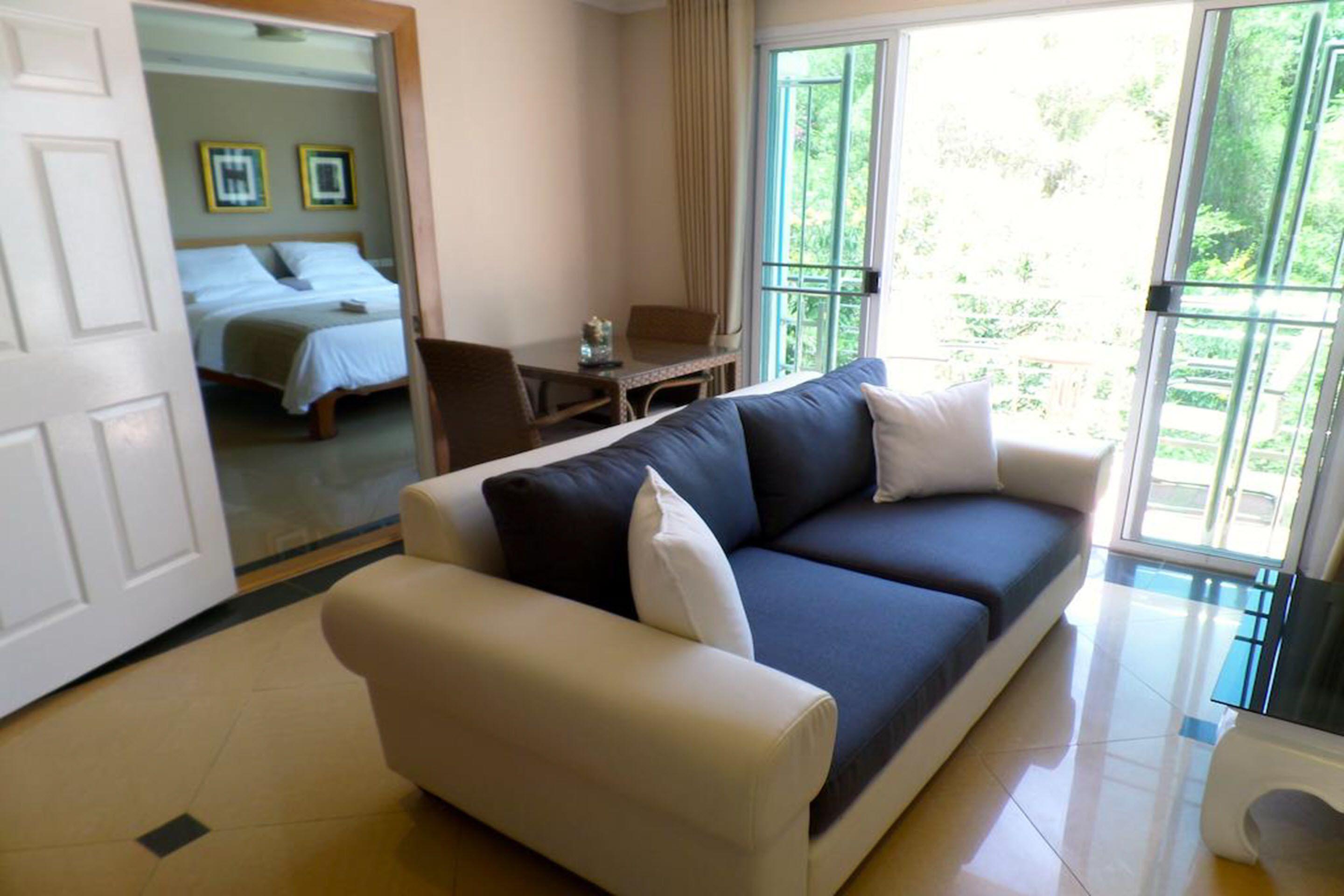 Westbury Aparthotel Pattaya