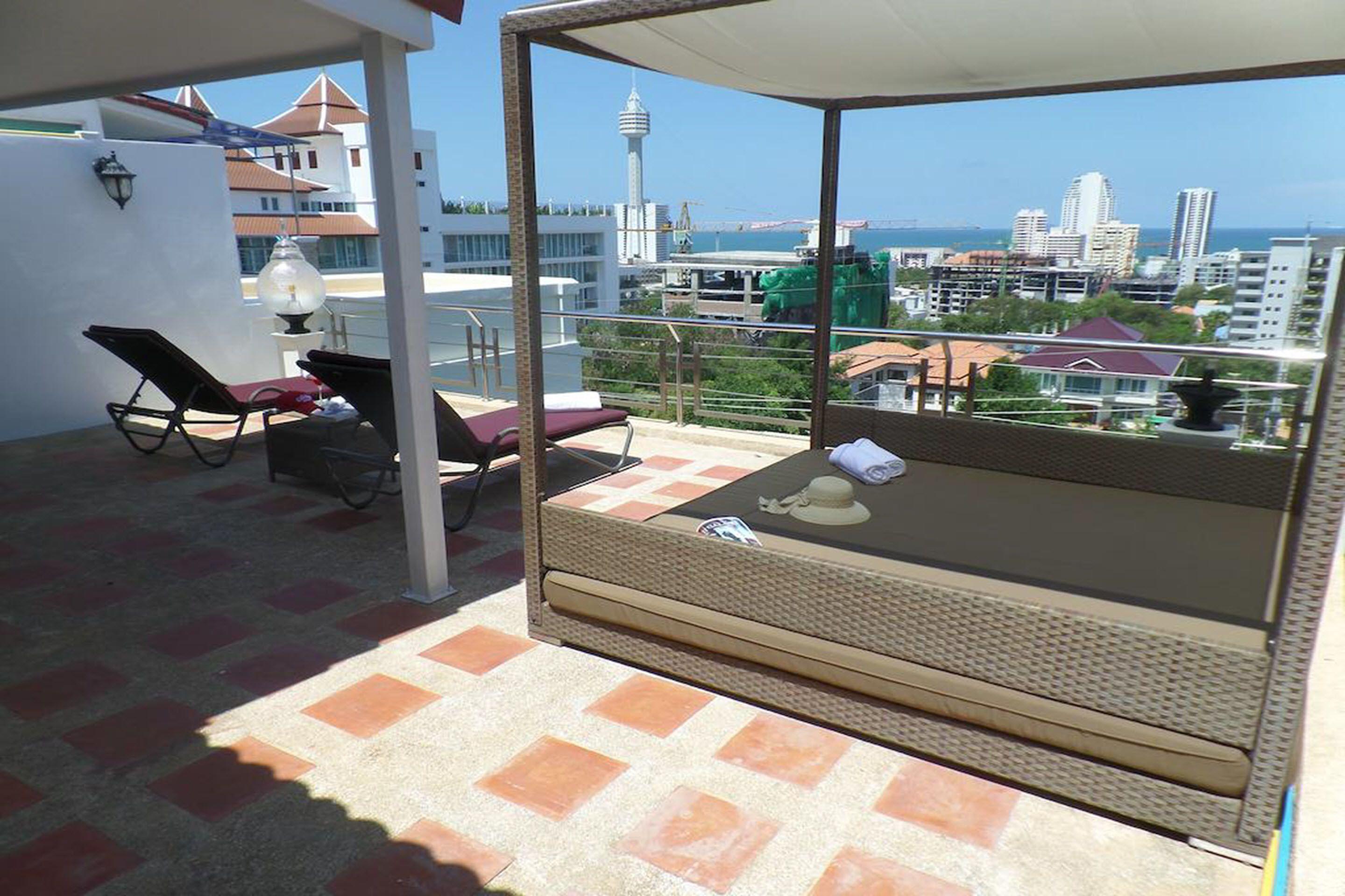 Westbury Aparthotel 3*