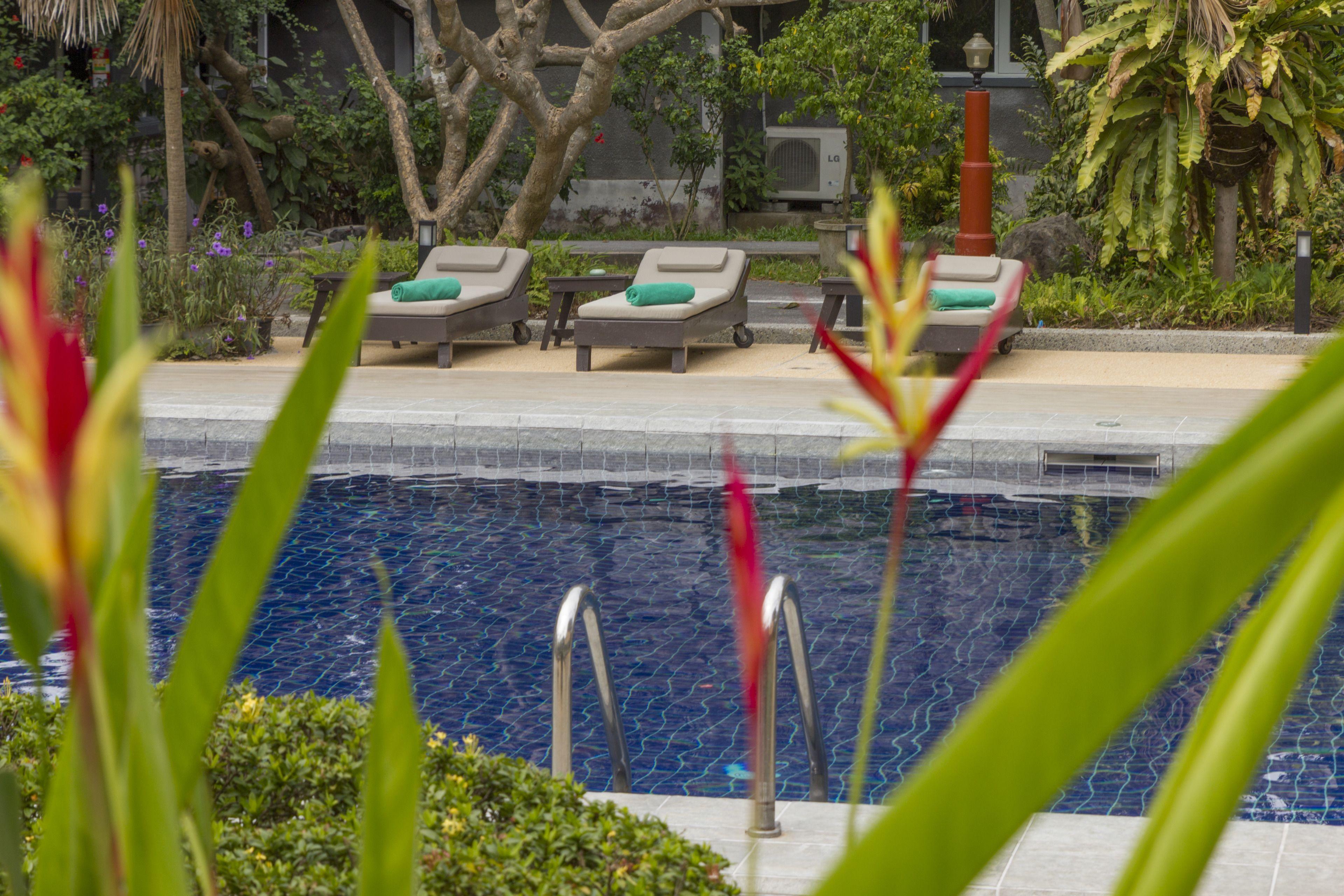 Hotel Let's Hyde & - Pool