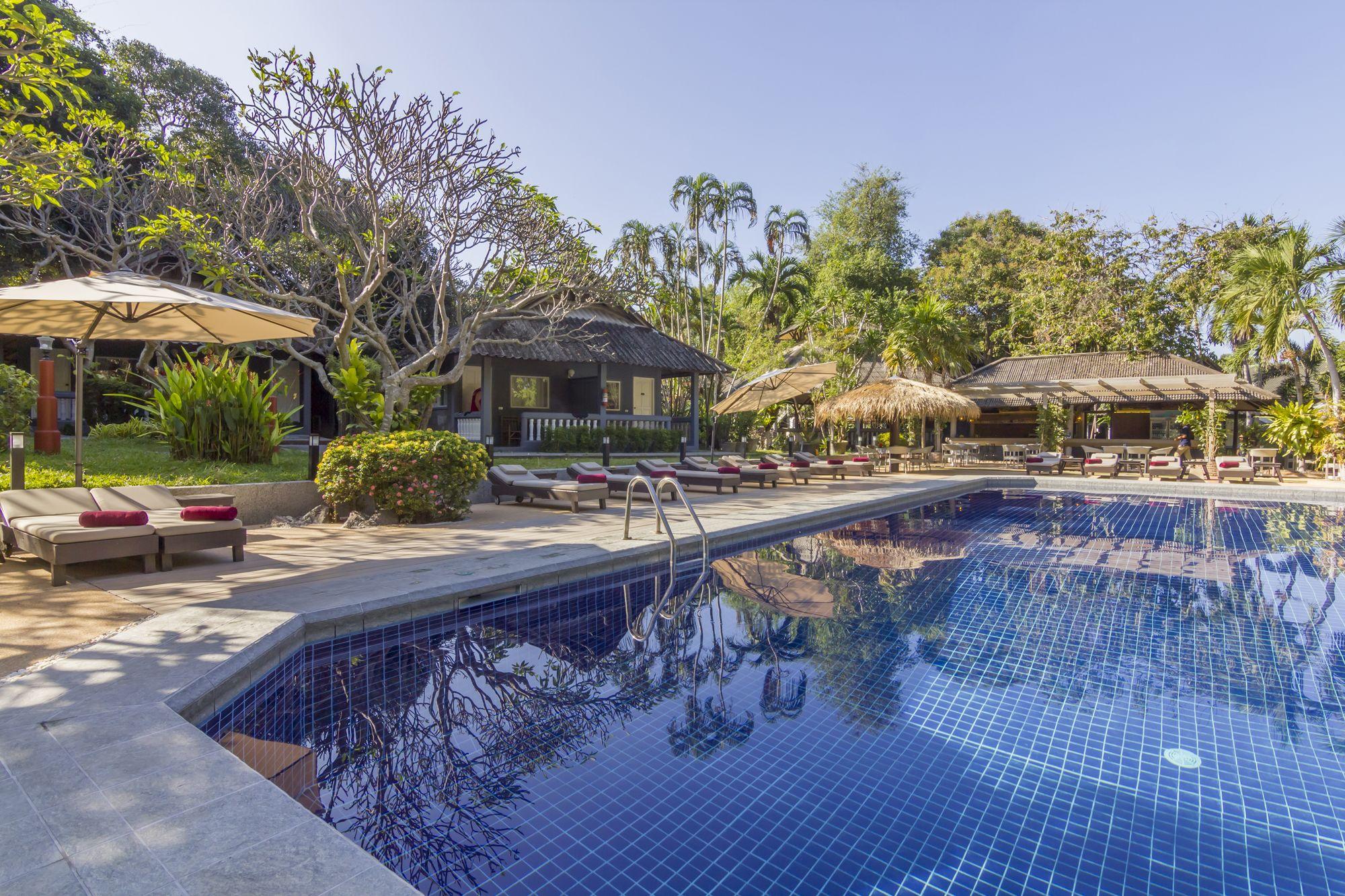 Let's Hyde & - Pool Hotel Pattaya