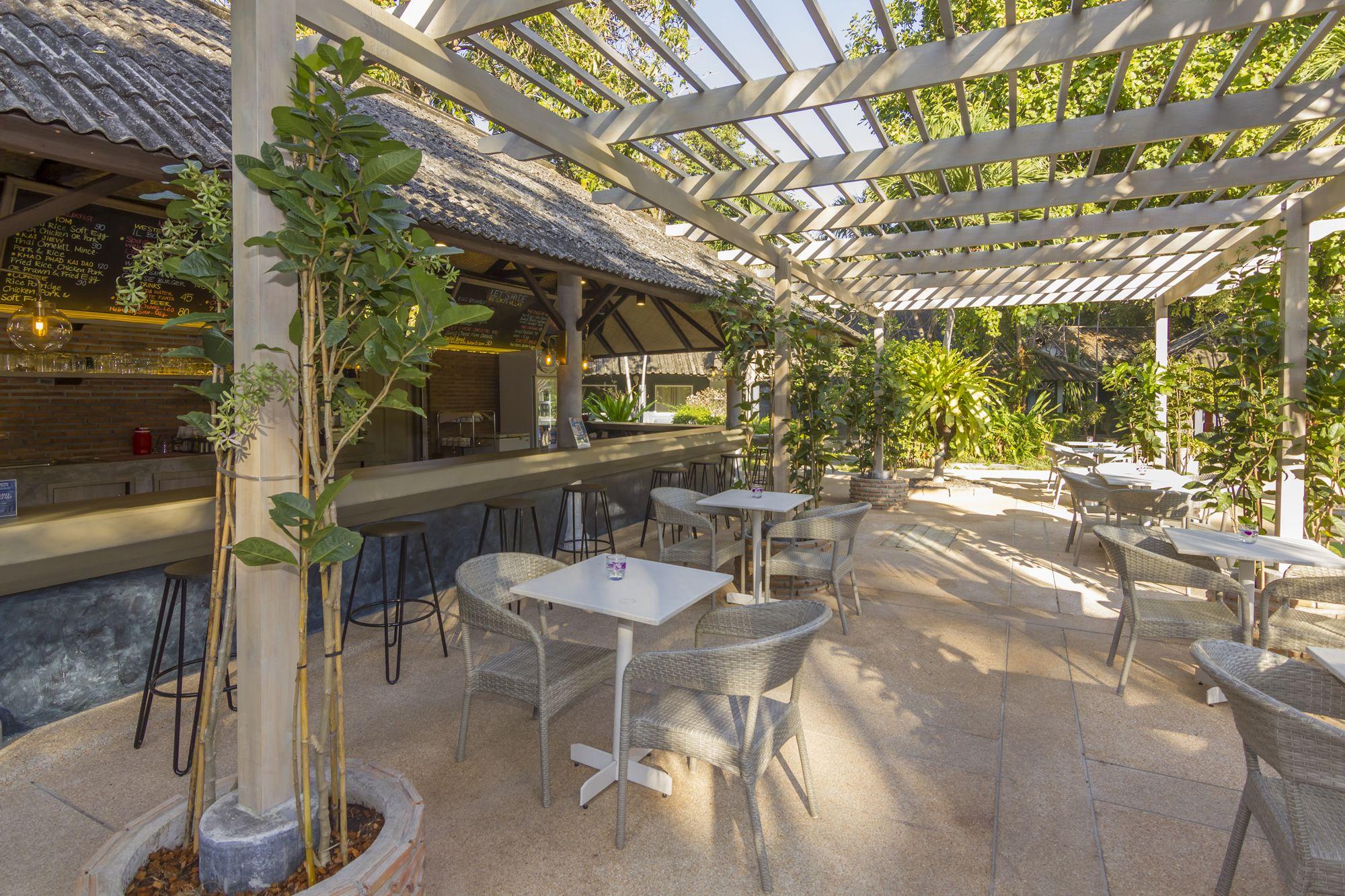 Hotel Let's Hyde & - Pool