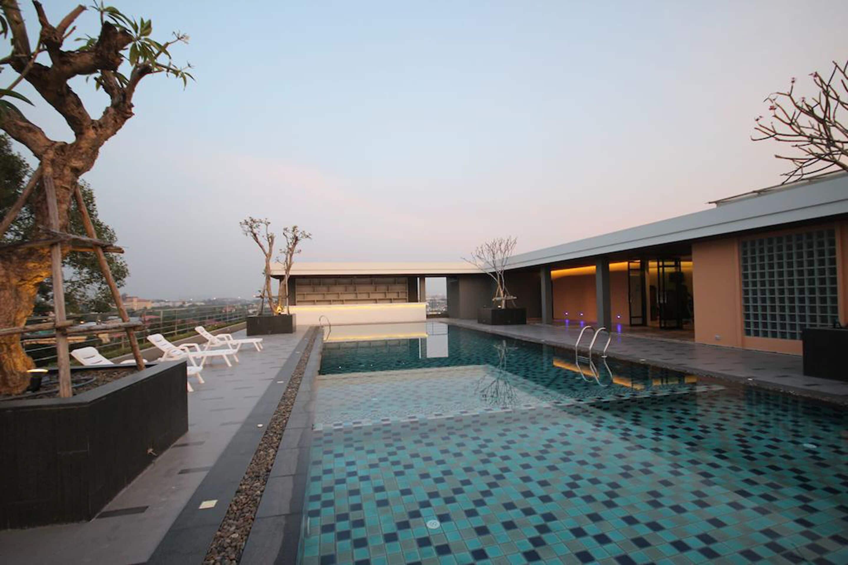 Hotel Season Five Pattaya