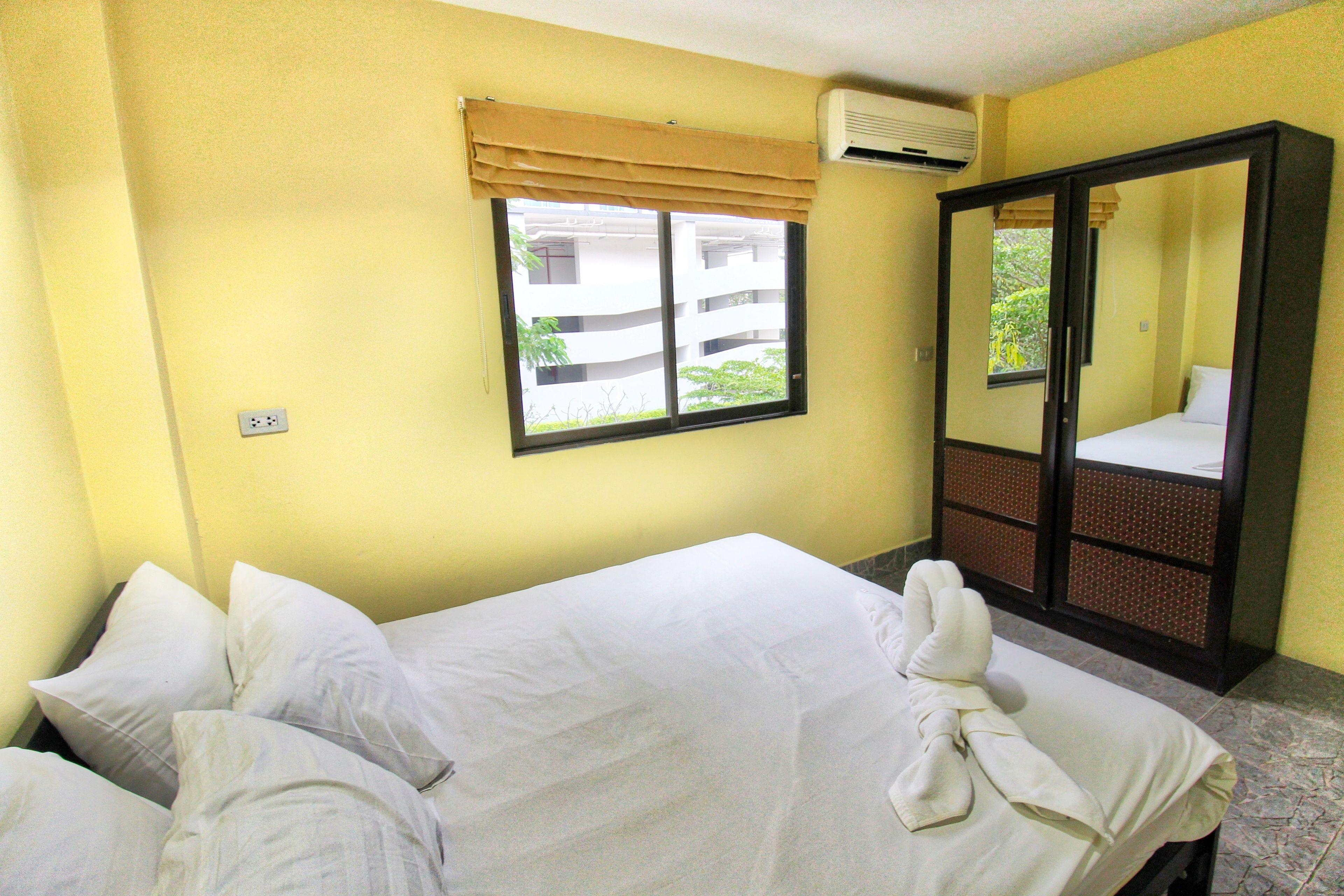 Phratamnak - 100 Meter From Apartment Pattaya