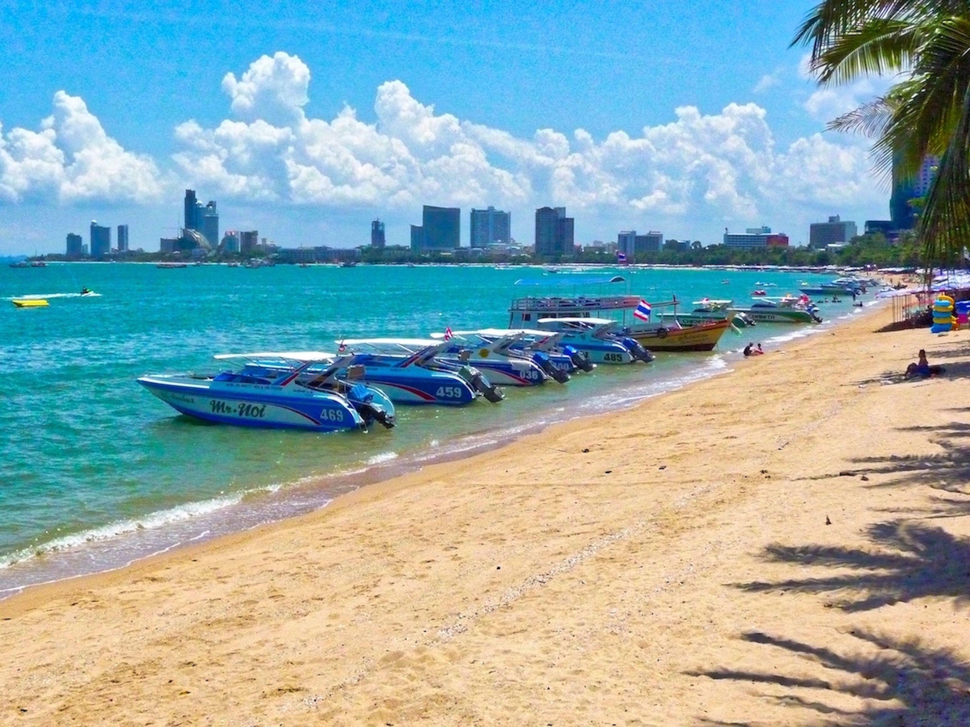 Phratamnak - 100 Meter From Pattaya