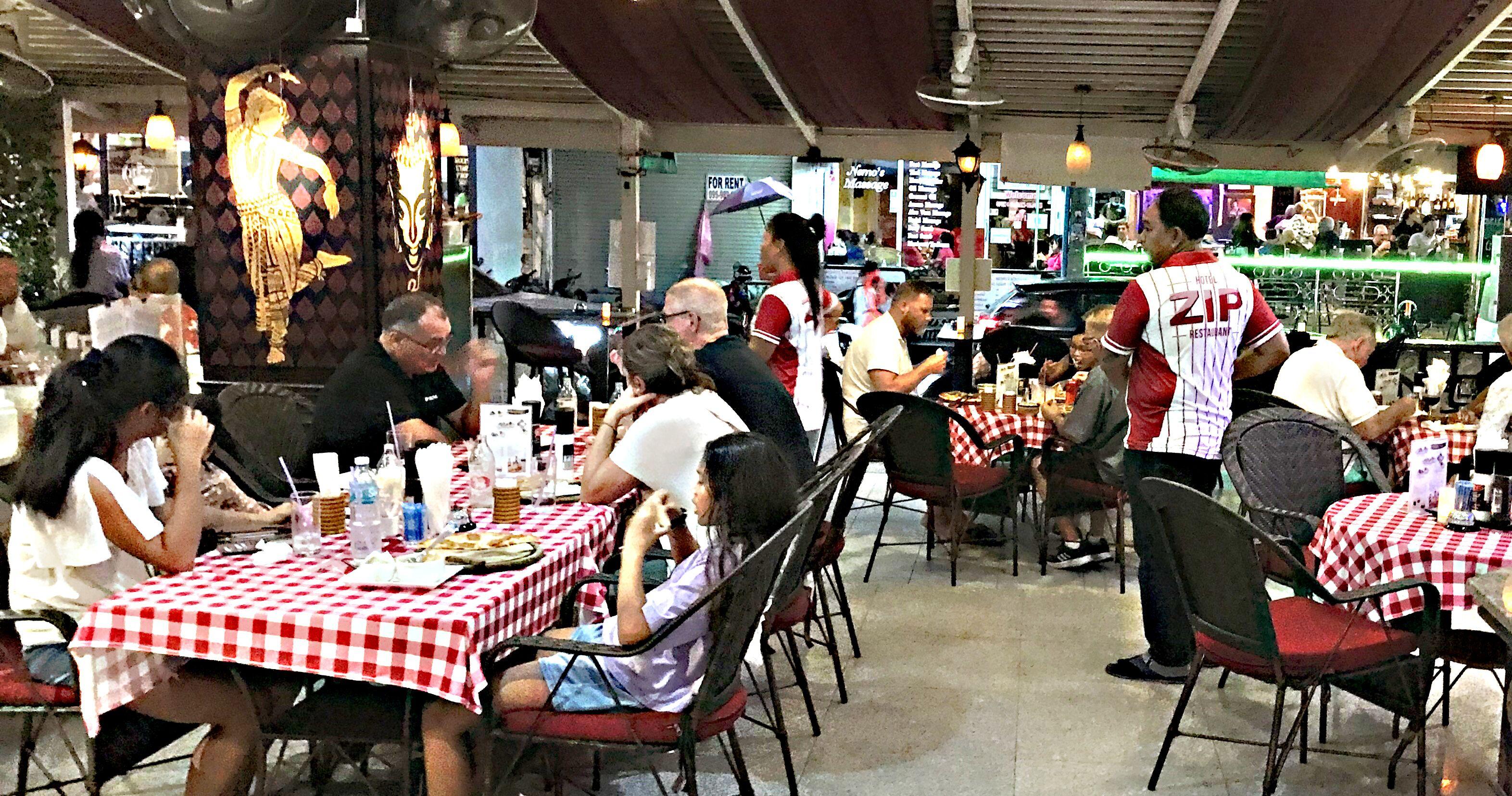 Zip & Restaurant Hotel