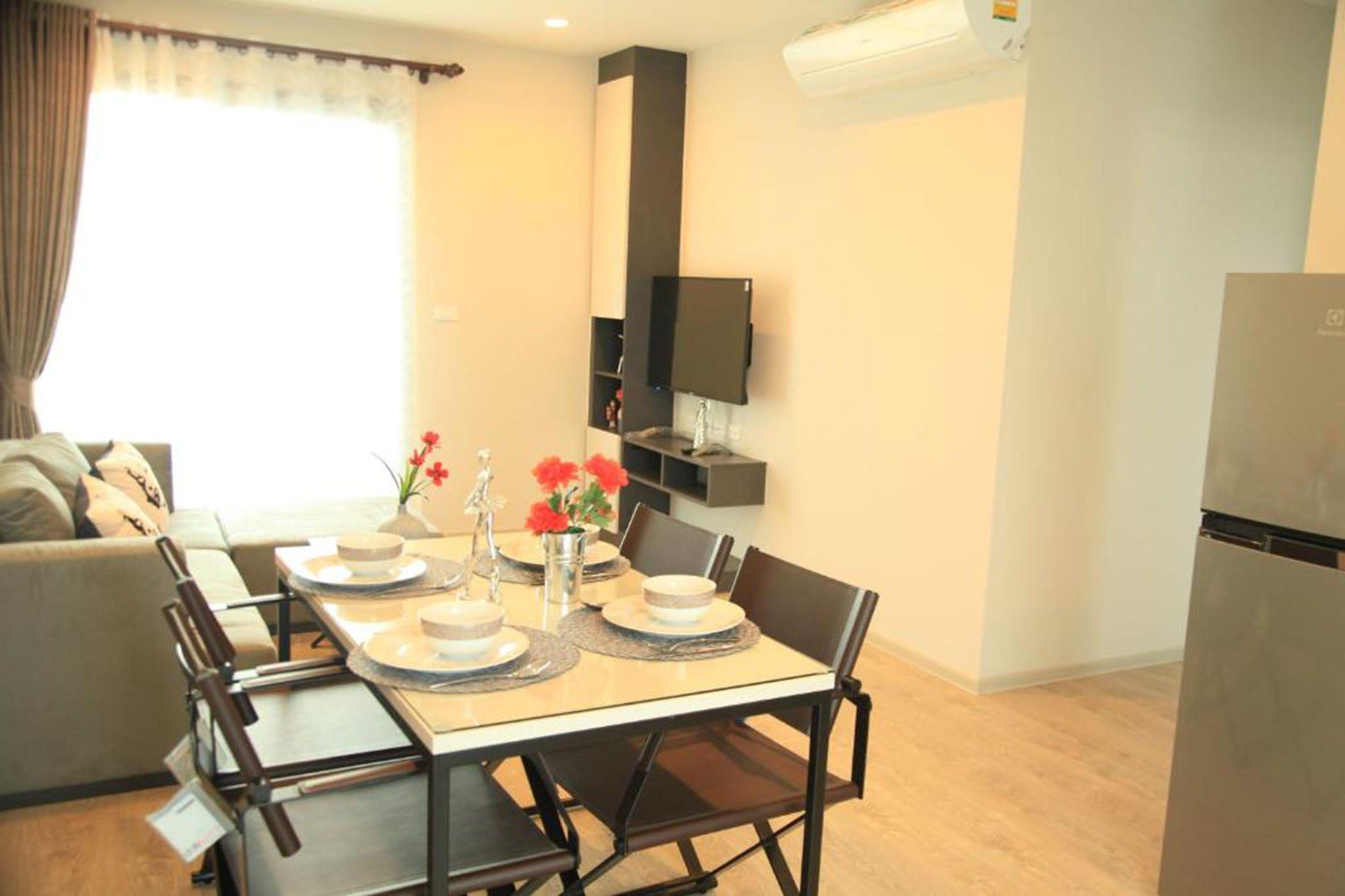 Many The Base Apartment *