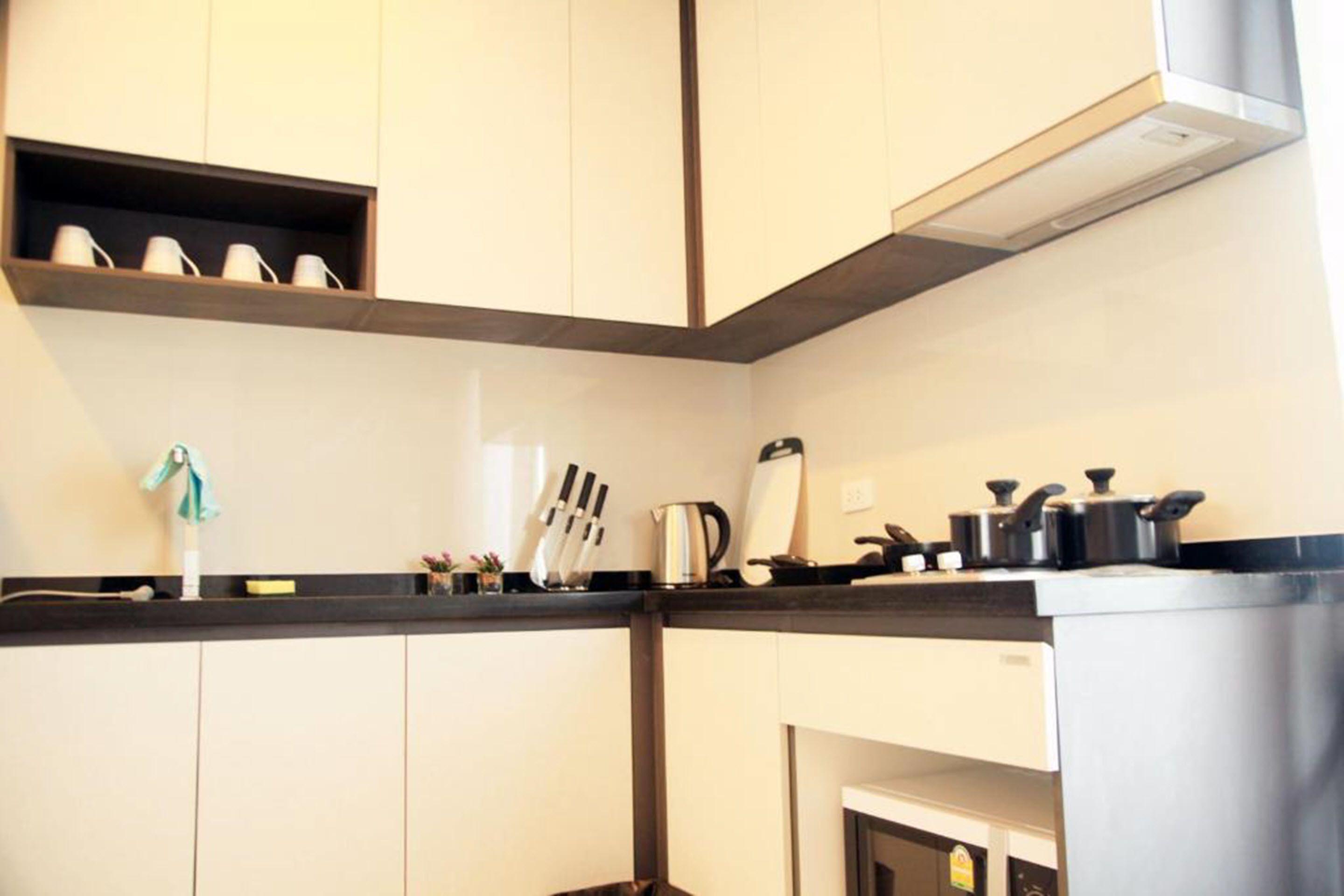 Many The Base Pattaya