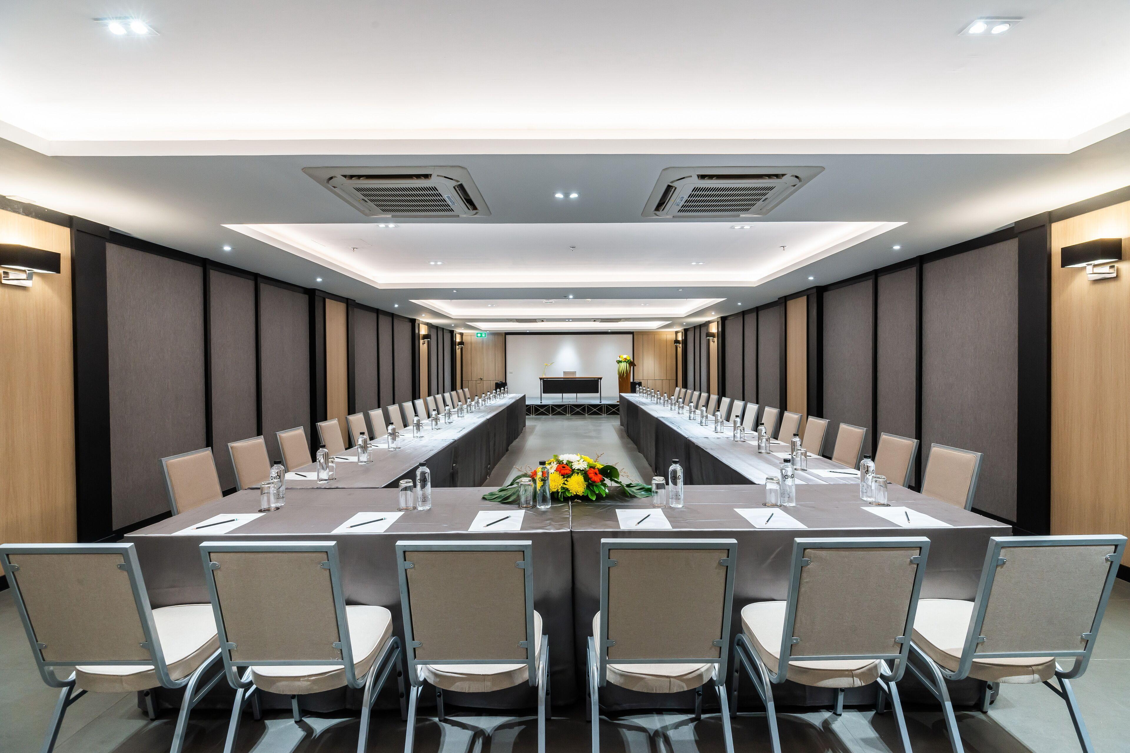 Hotel One Patio - Sha Extra Pattaya