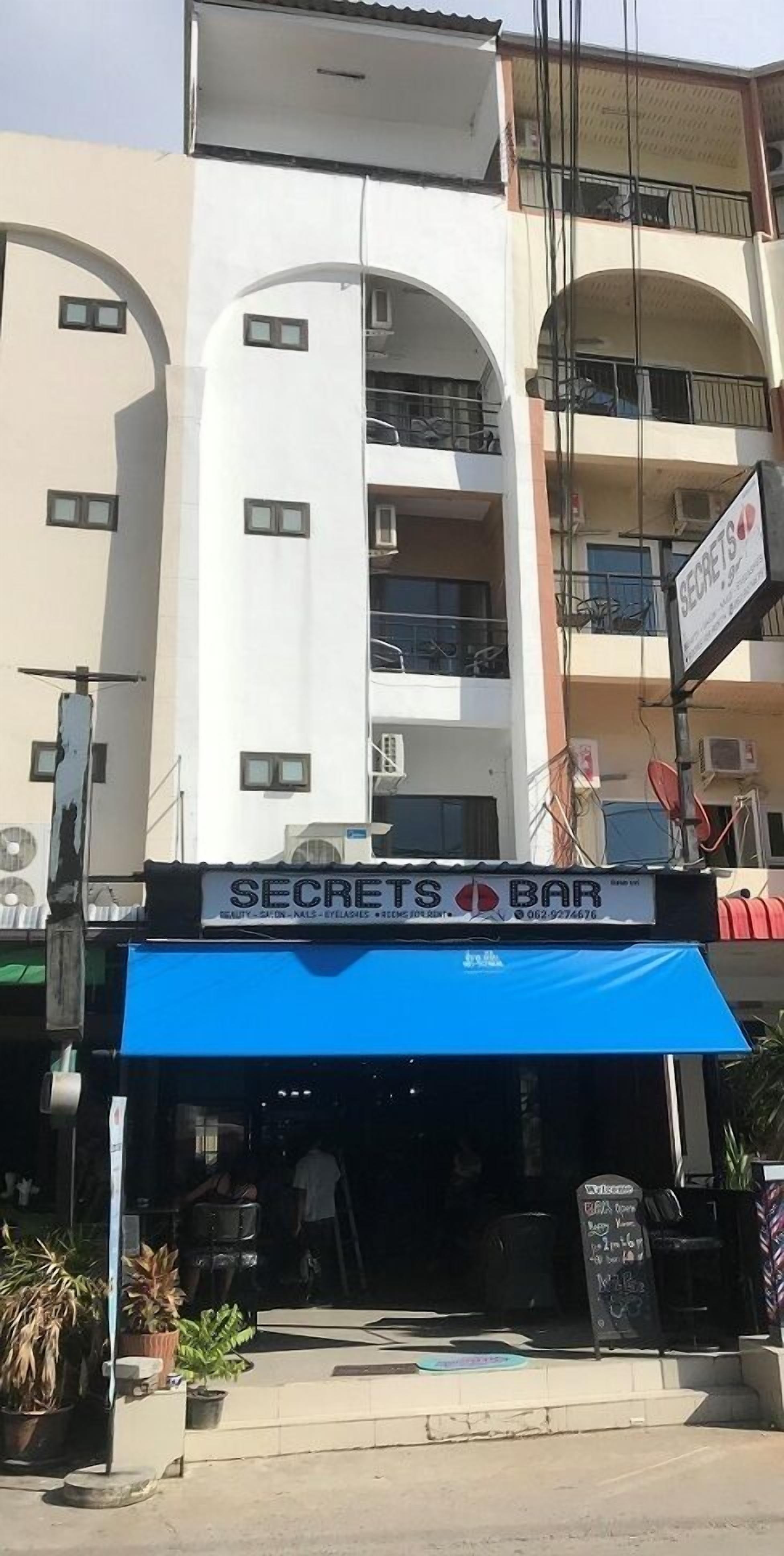 Hotel Secrets - 2*