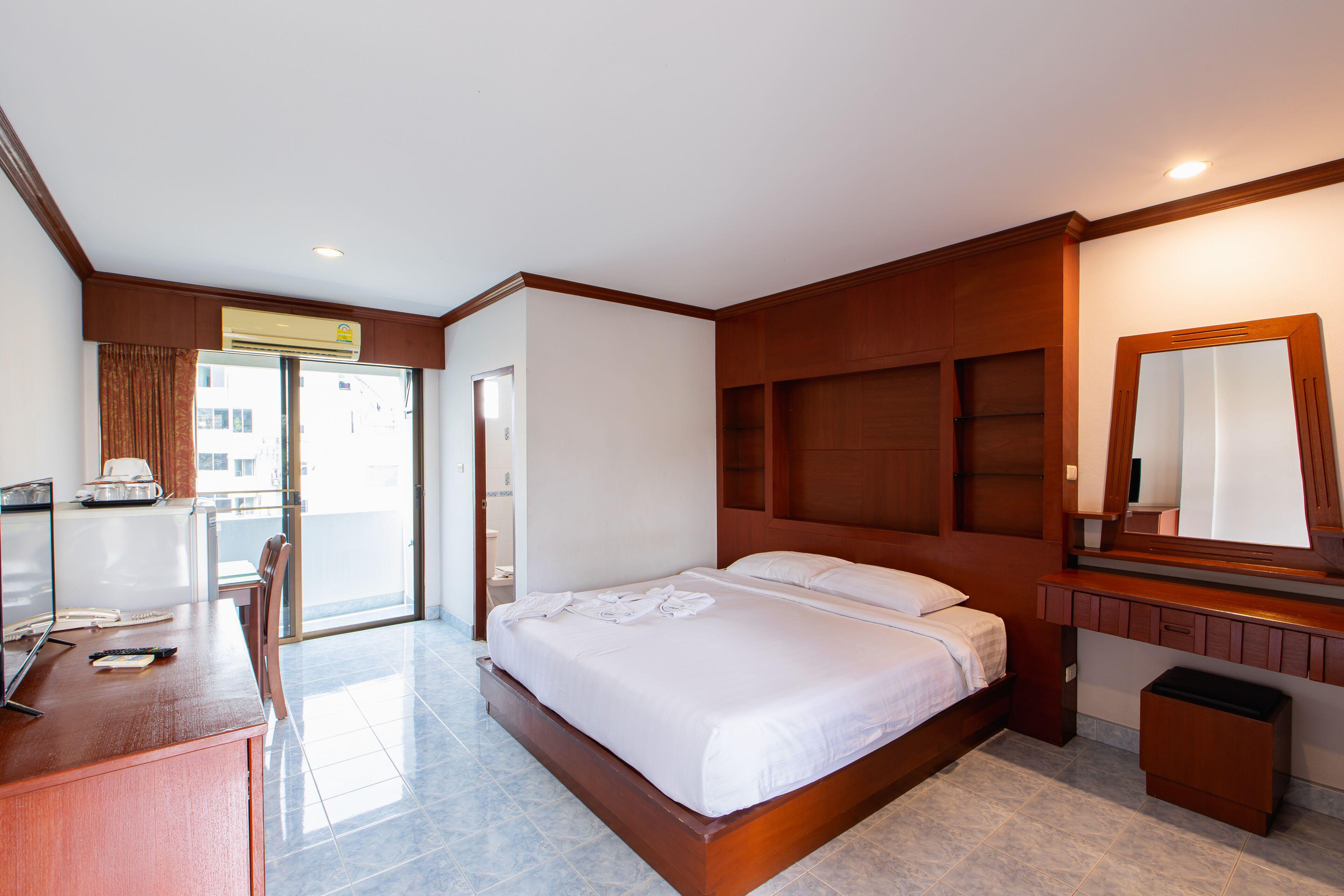 Selina Place Hotel 3*