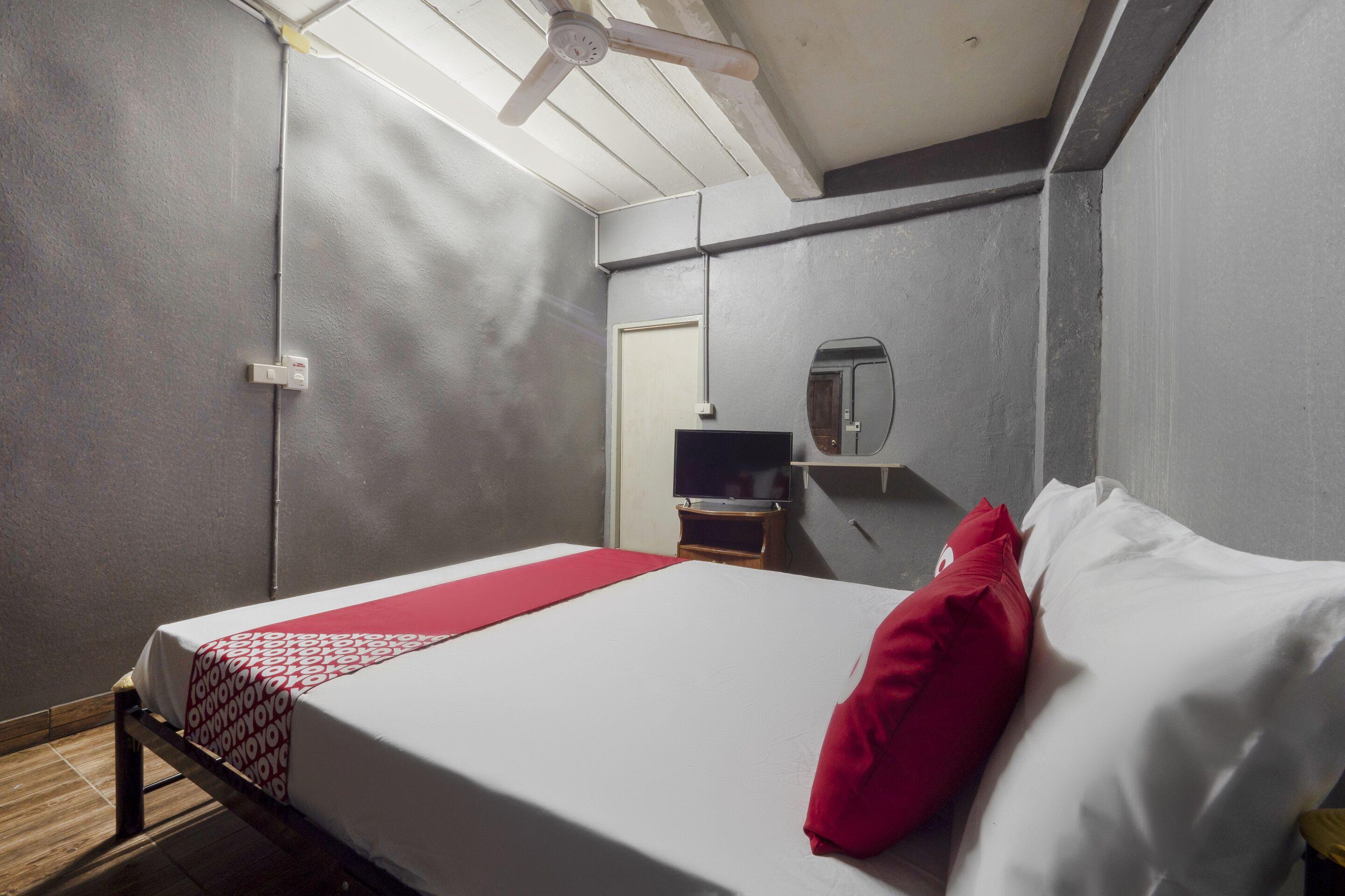 Oyo 1066 Encore Sea Side Hotel 2*