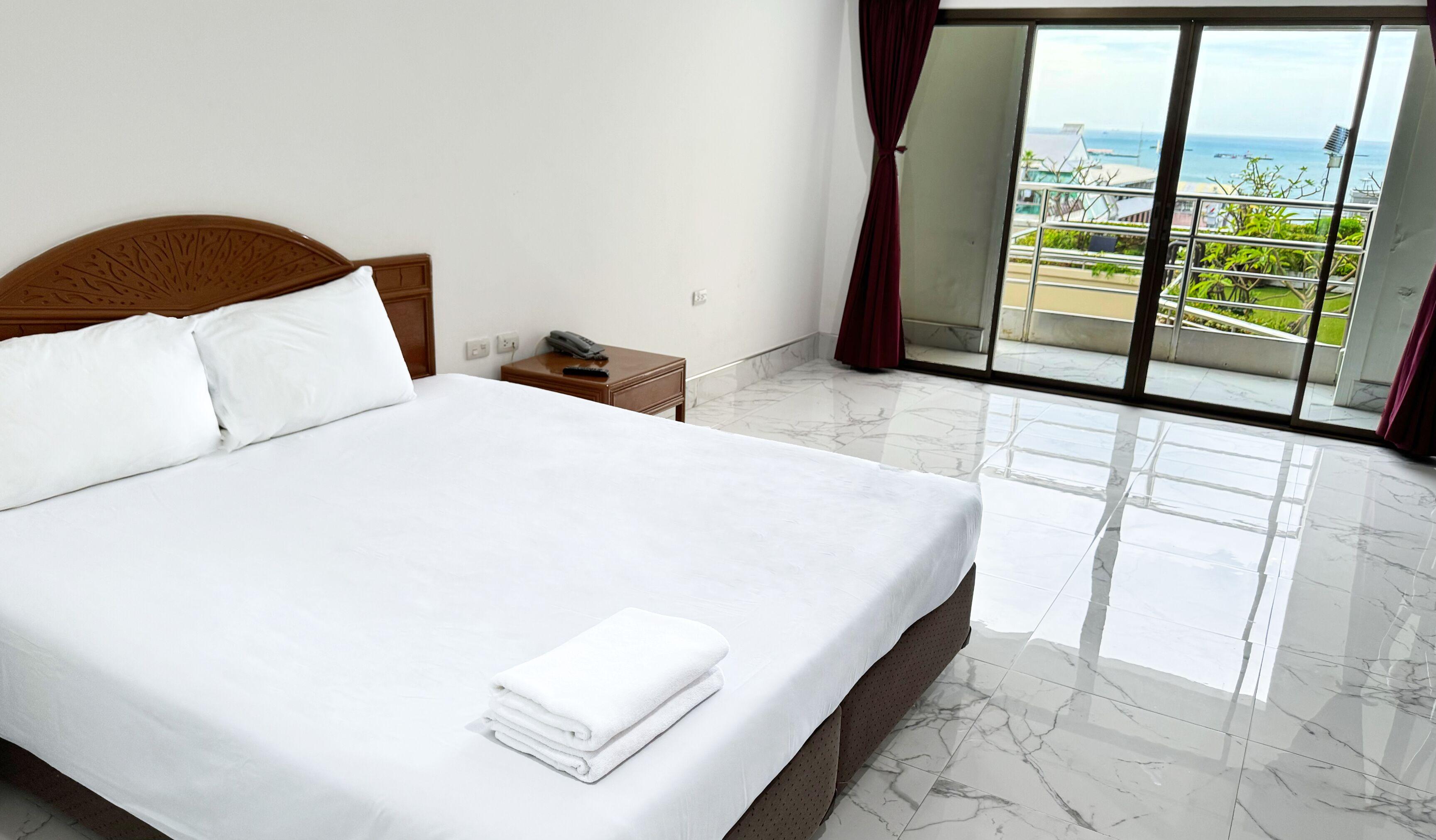 Highfive Hotel Pattaya