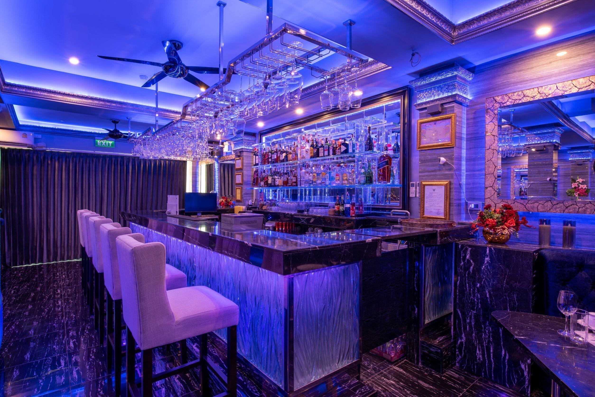 The Globe Hotel, Bar & Restaurant Pattaya