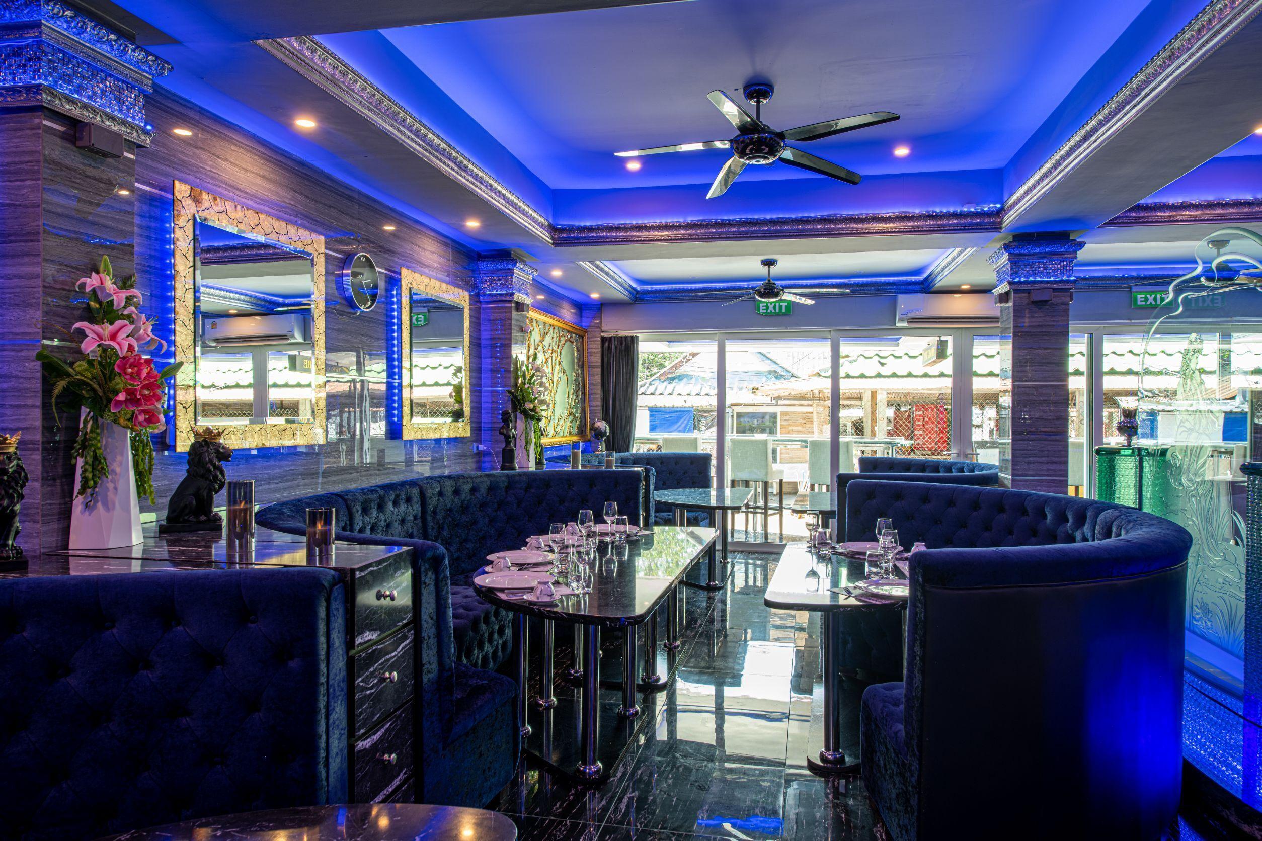 The Globe Hotel, Bar & Restaurant Hotel