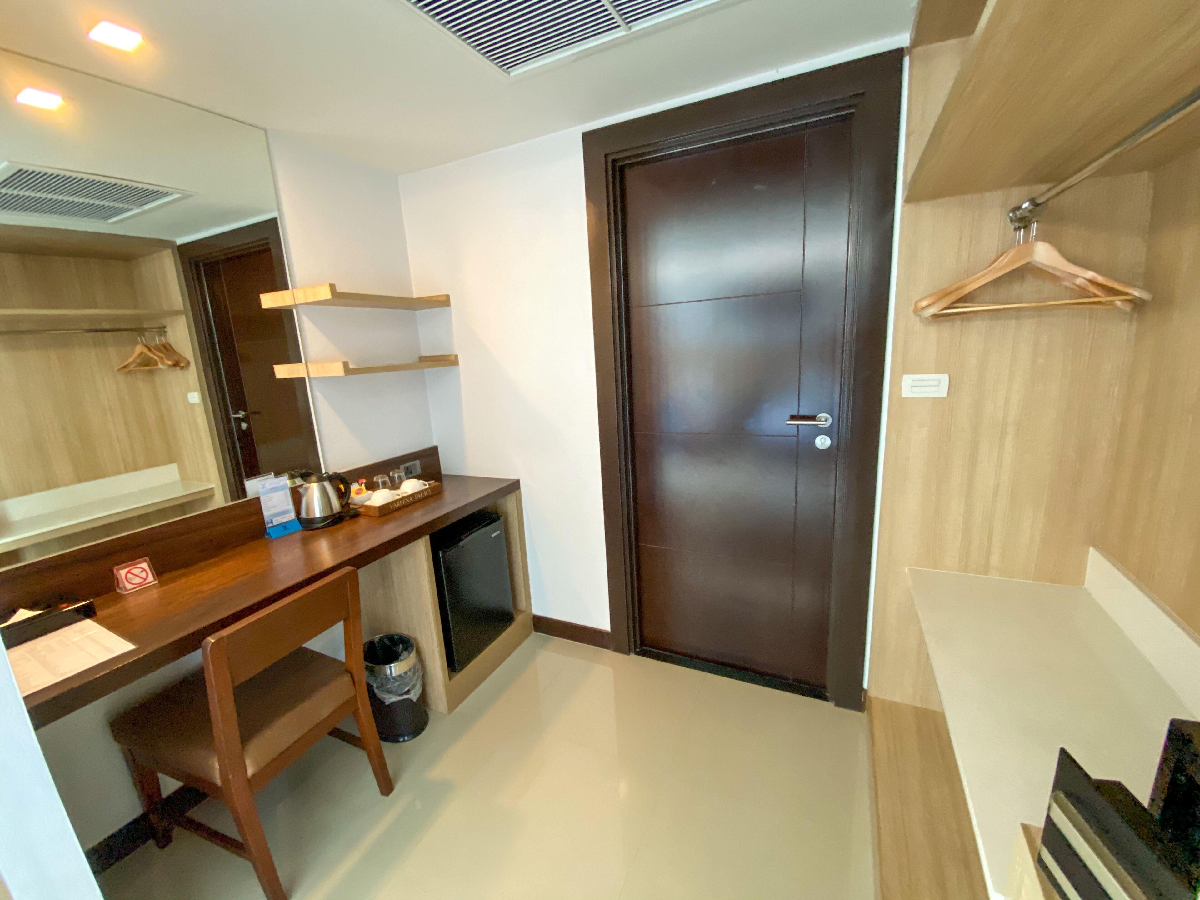 Hotel Vareena Palace Pattaya