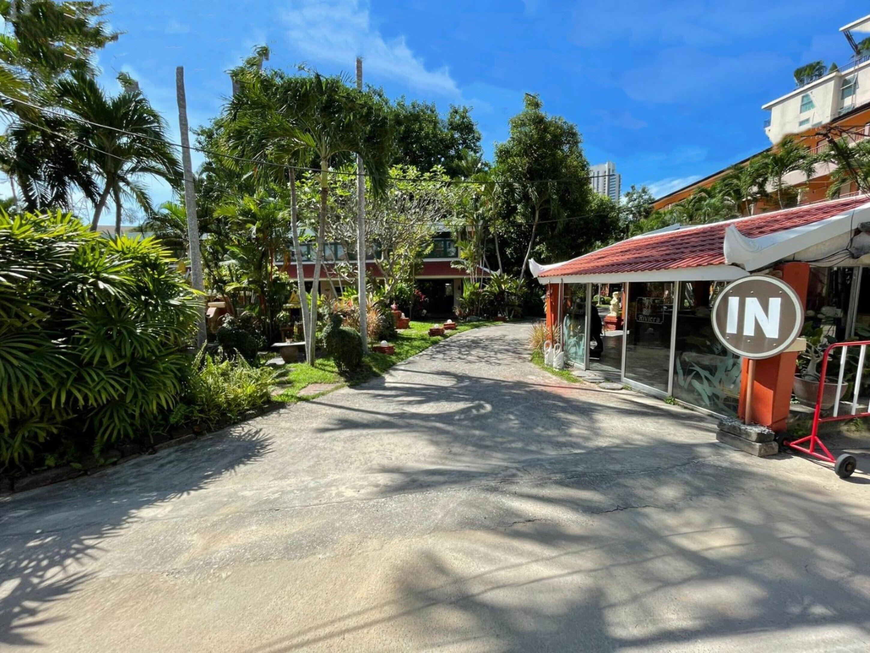 Safari Riviera Hotel Pattaya