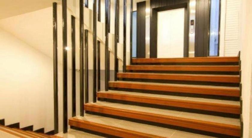 Punyapha Place Hotel