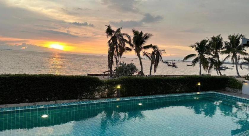 Golden Dragon Pattaya Hotel Ban Rong Po